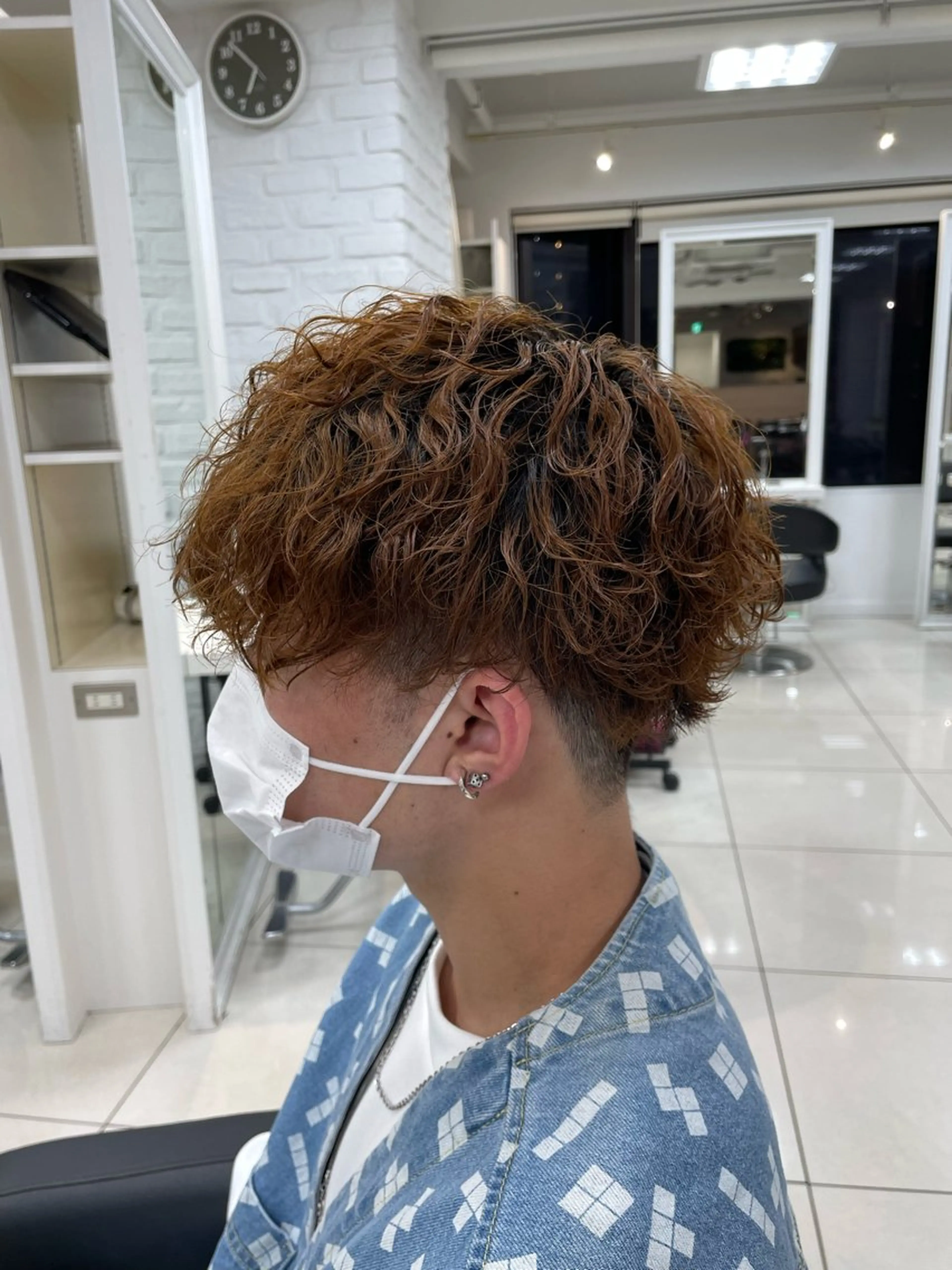 ショート パーマ プードルパーマ カット パーマ 【シャドウパーマ センターパート】義心のヘアスタイル