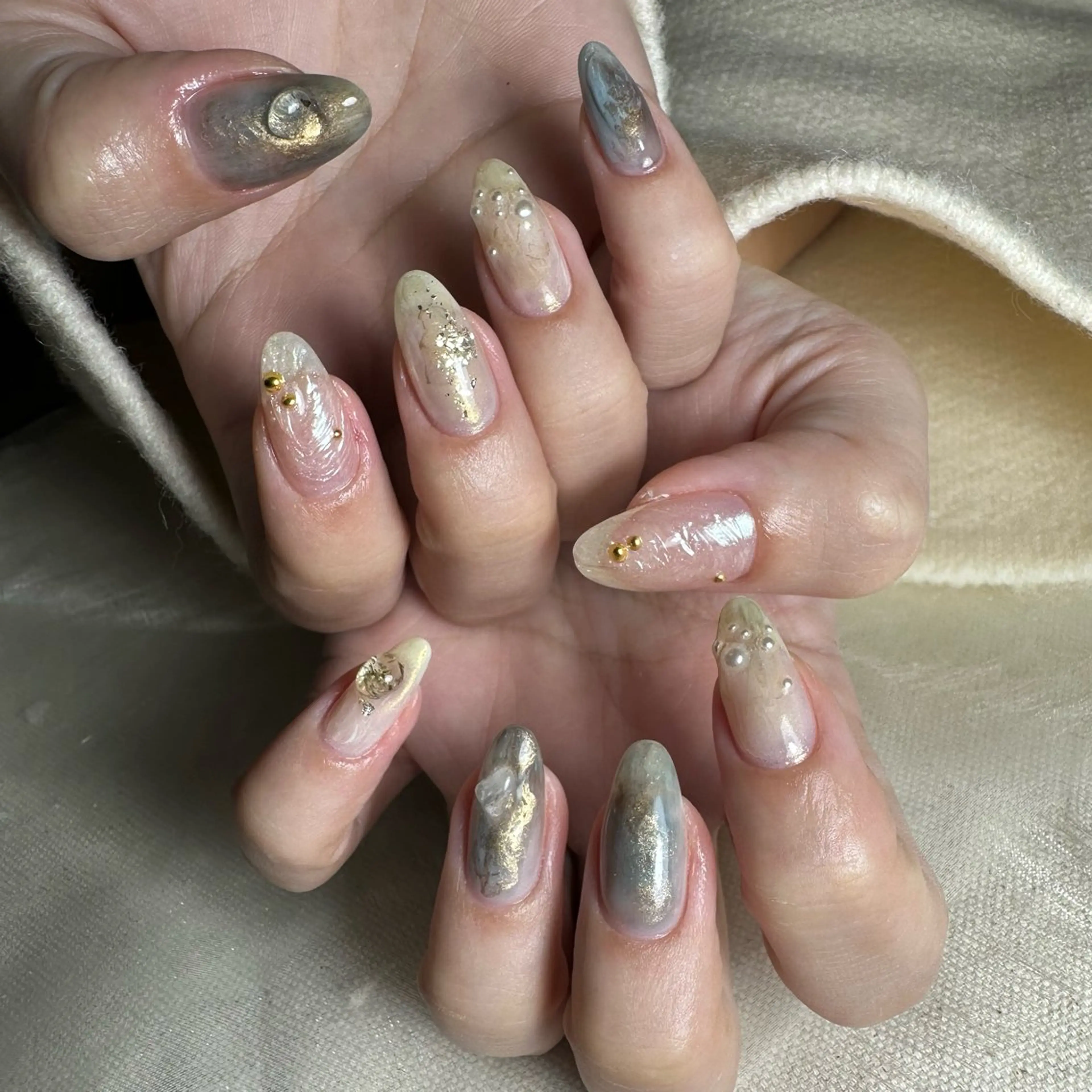 ネイル repos~ルポ~所属・里見 麗のネイルデザイン