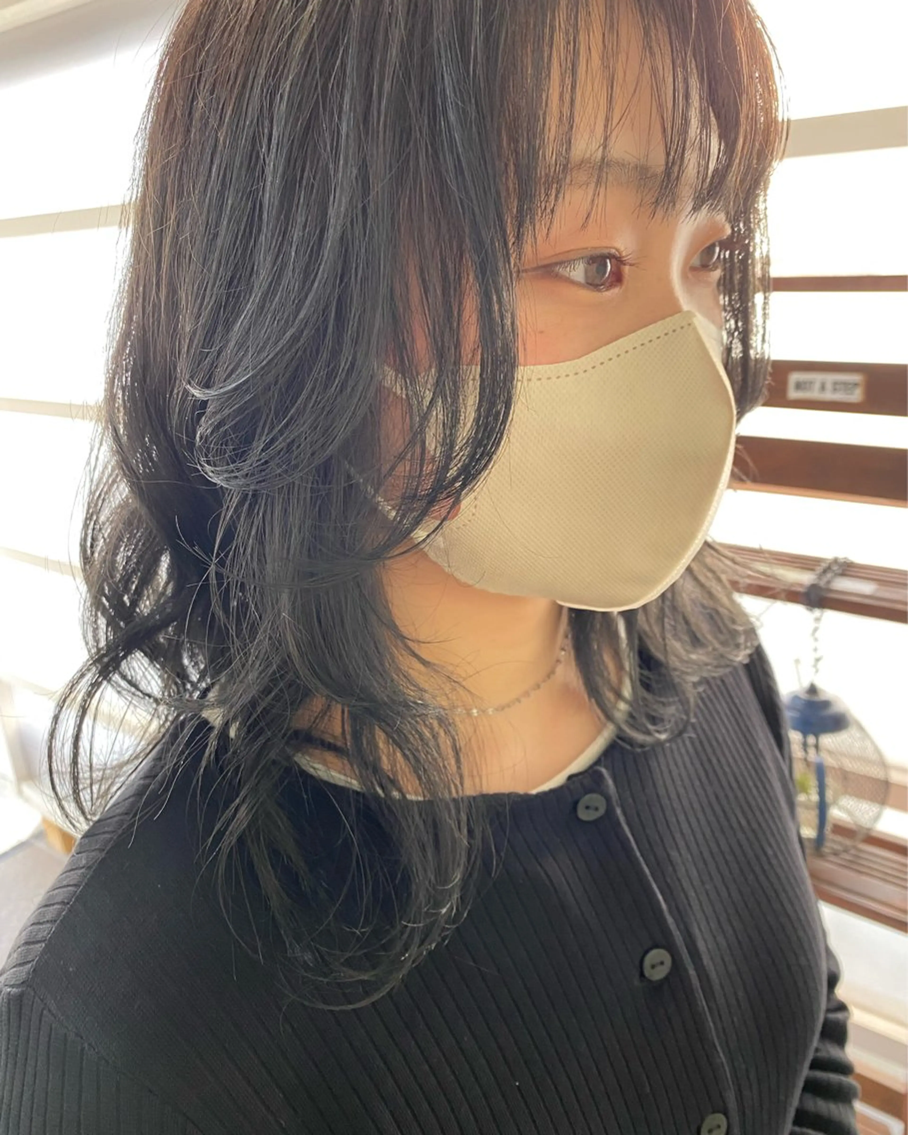 セミロング 韓国風ヘア レイヤーカット 村上 真依子のヘアスタイル