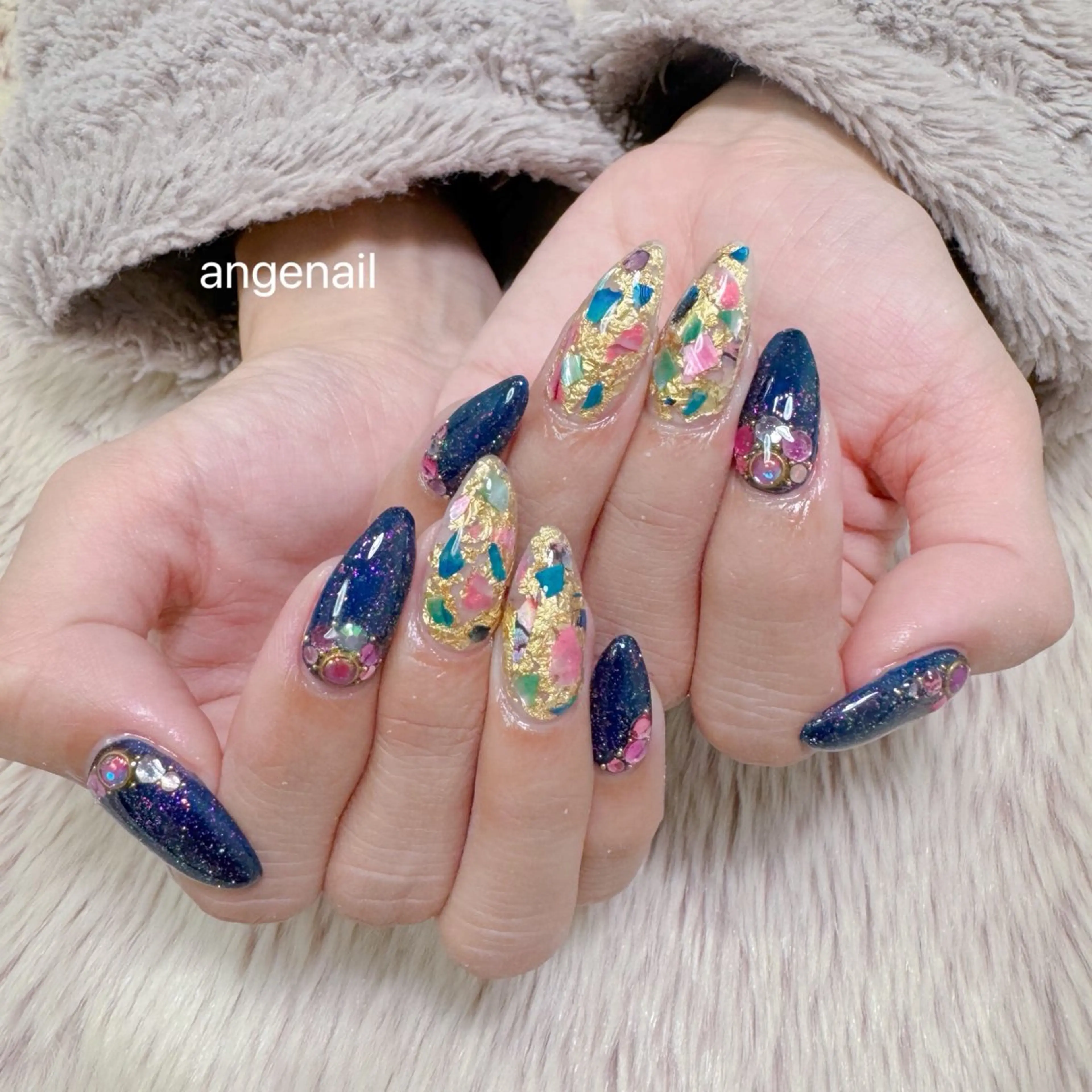 ネイル ハンドネイル オーナーネイリスト MAKIのネイルデザイン