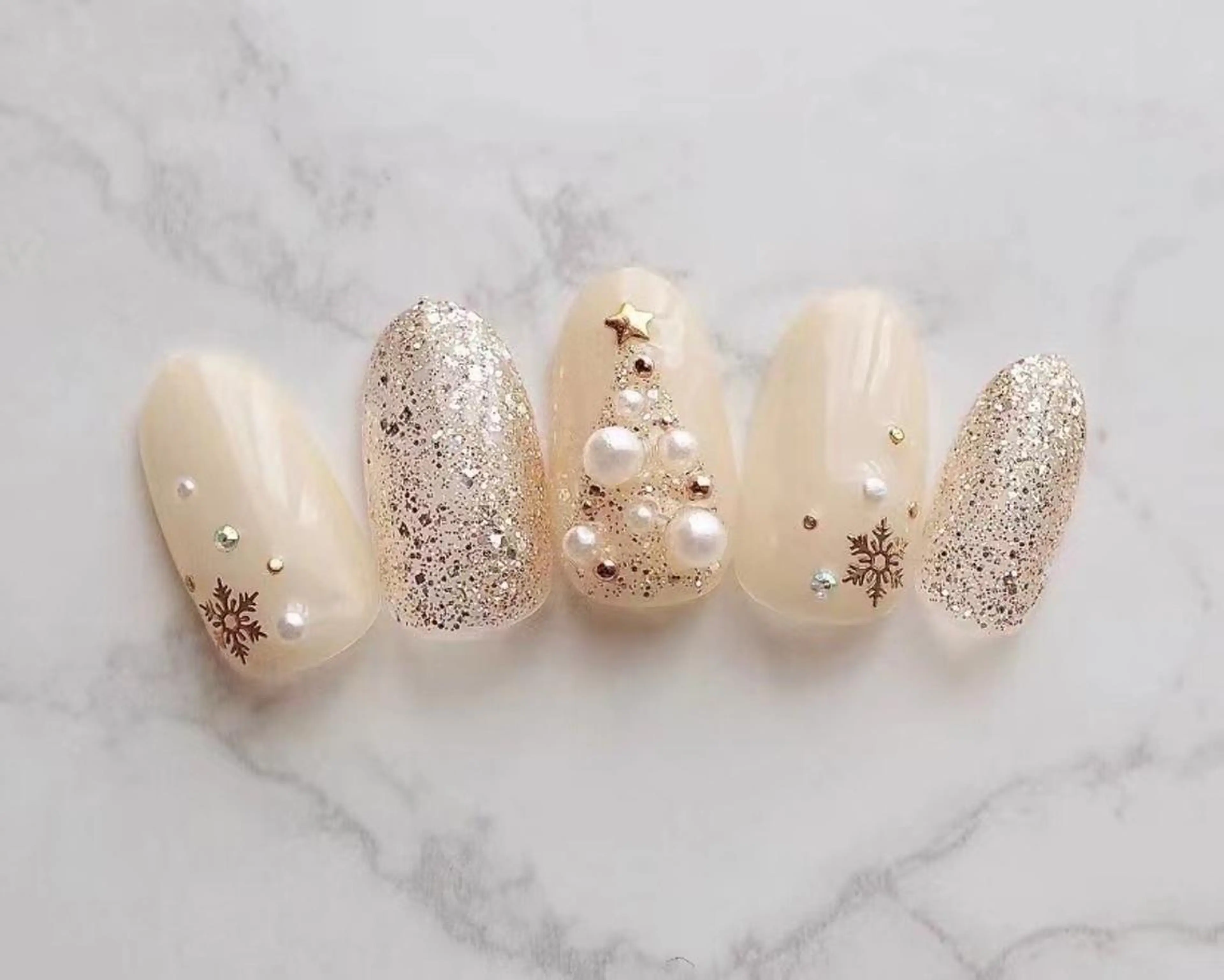 ネイル 畠山 ゆいのネイルデザイン