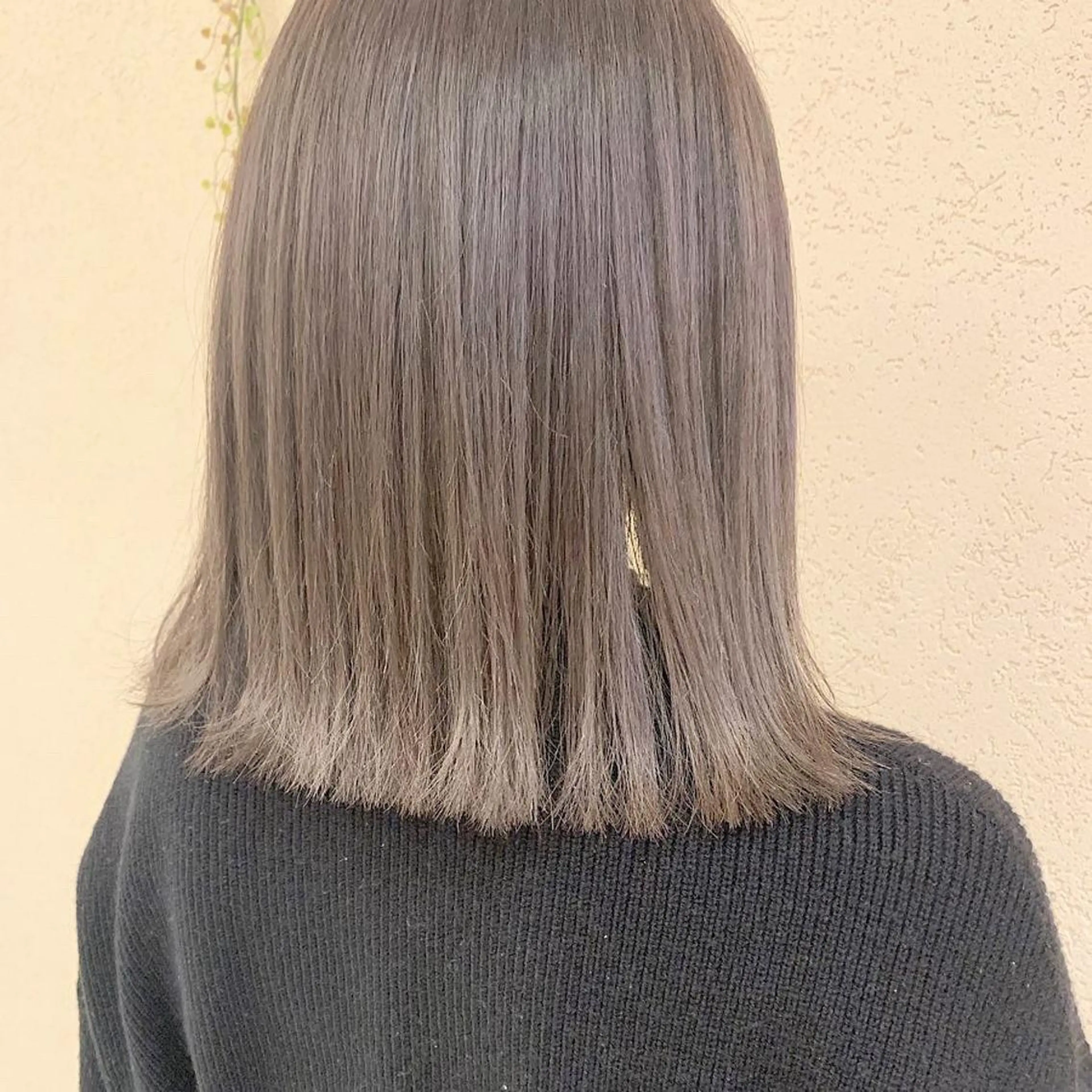 セミロング カラー アッシュ ハイライトカラー ハイトーンカラー ハイライト GO TODAY SHAiRE SALON所属・𝒢𝒾𝓇𝓁𝓎 ⑅　𝓎𝓊𝓀𝒶のヘアスタイル