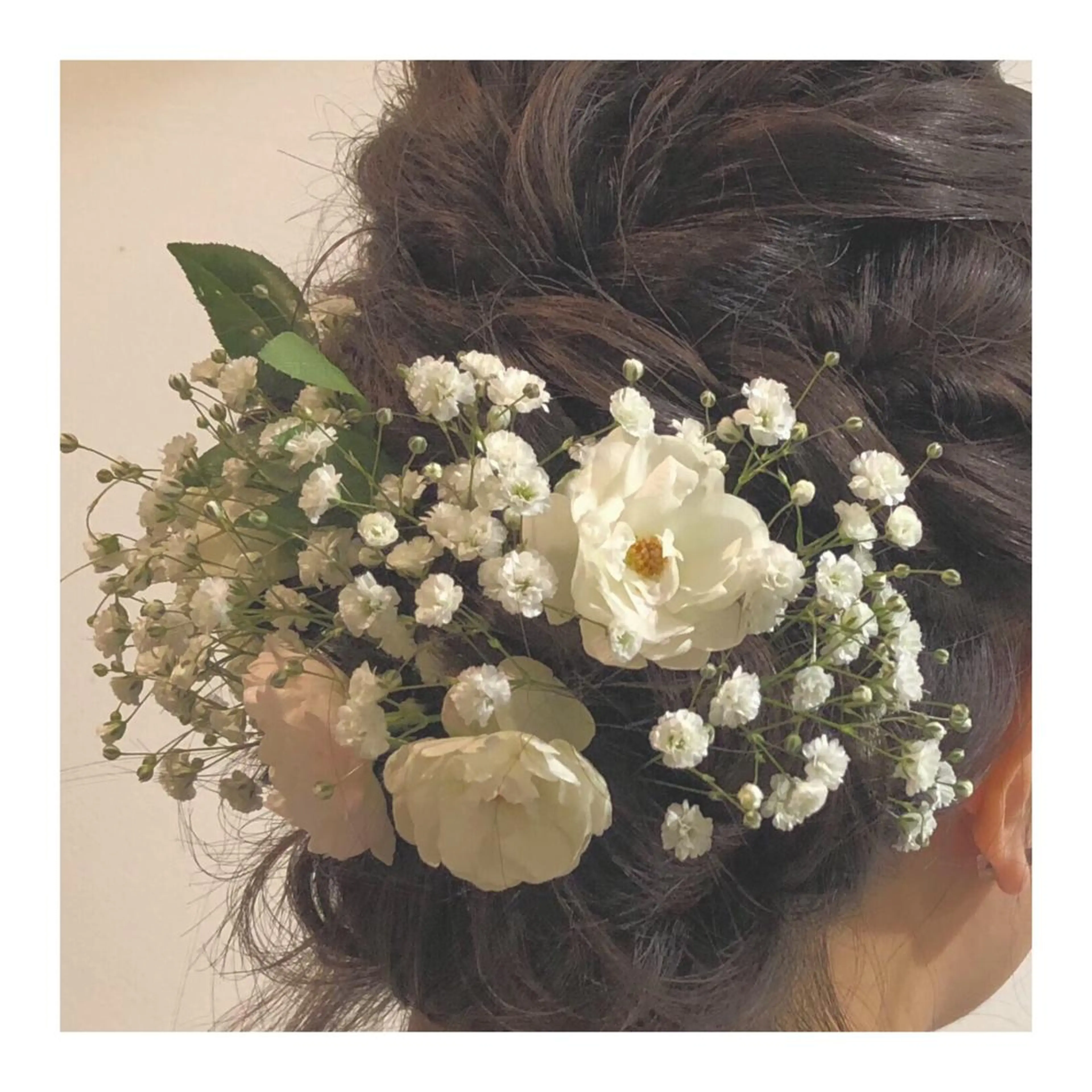 ヘアアレンジ 髪飾り うる艶カラー 🫶🏼💭mikaのヘアスタイル