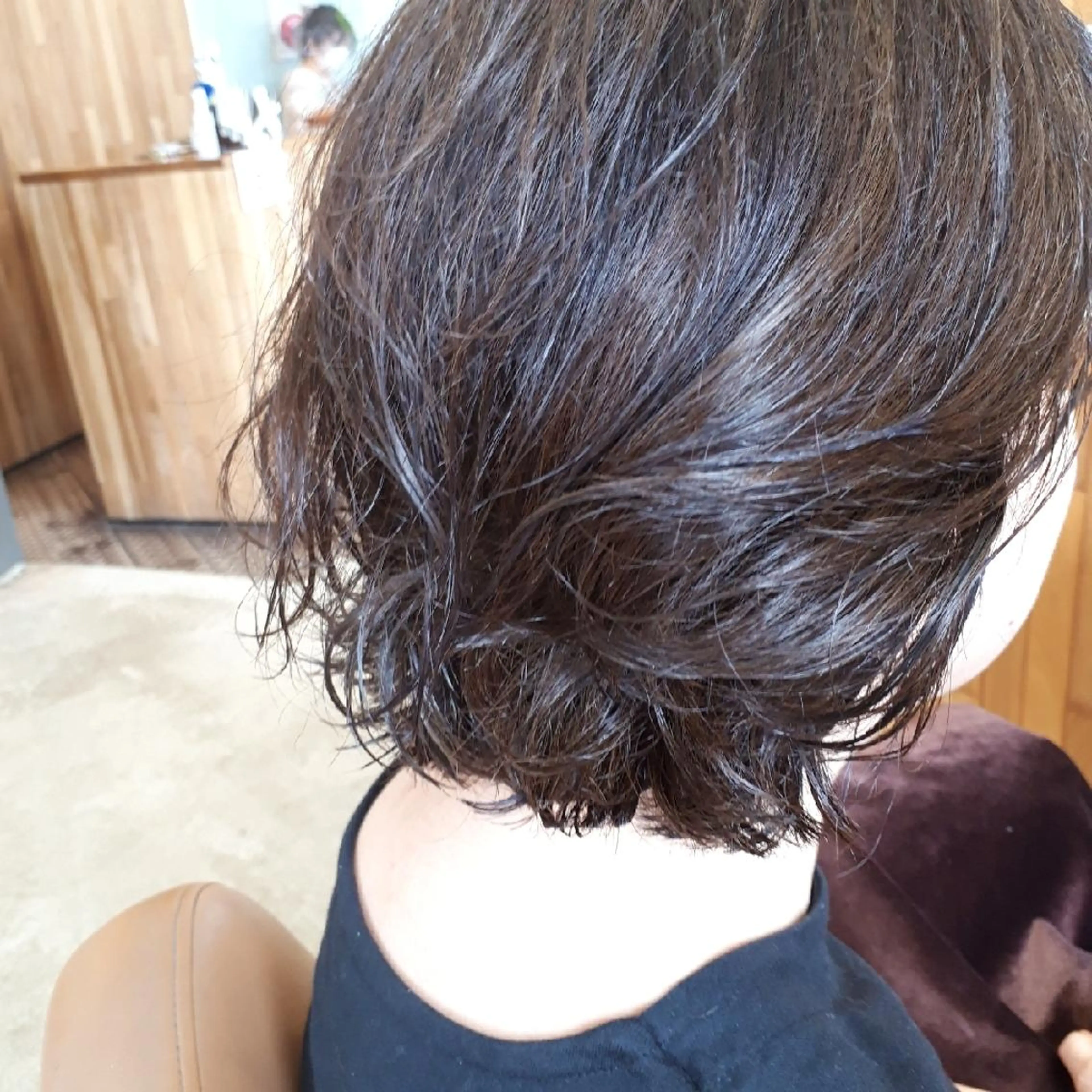 ミディアム ミディアムパーマ くせ毛 カット ヘアカラー トリートメント 高橋 万美のヘアスタイル