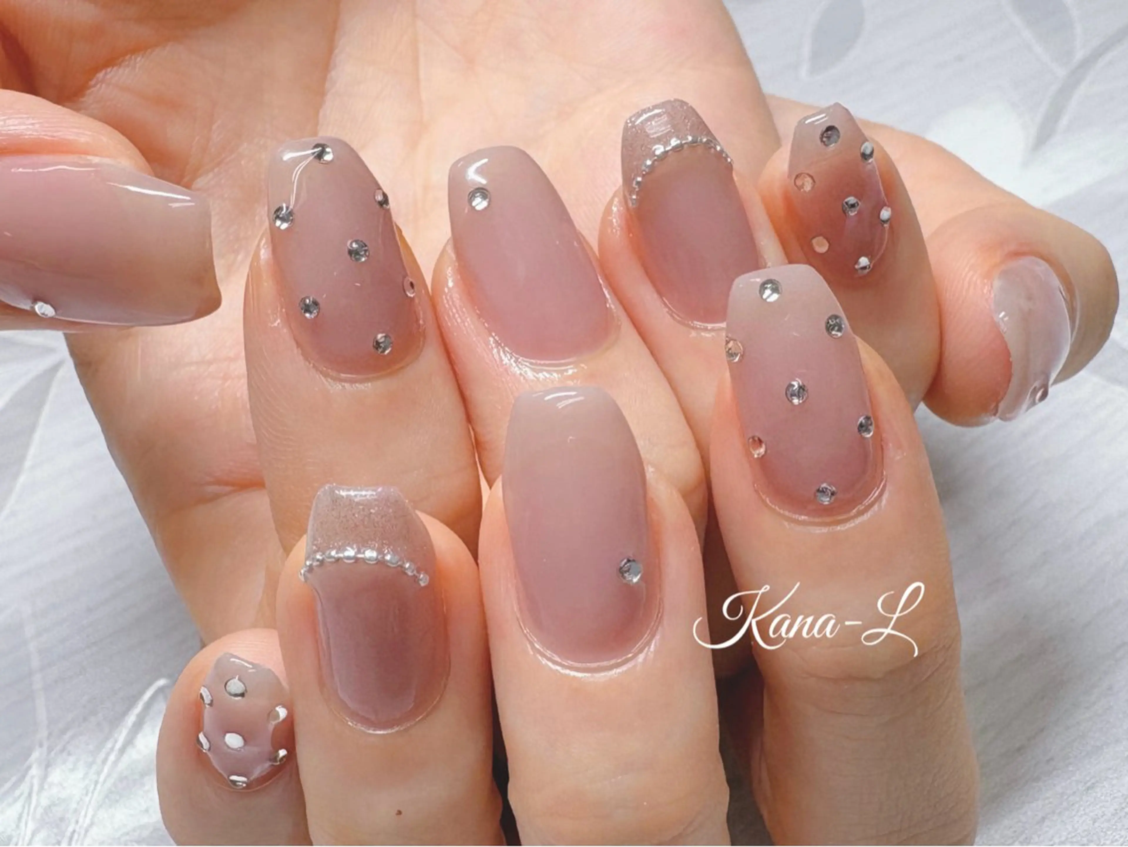 ネイル 芦辺 香奈のネイルデザイン