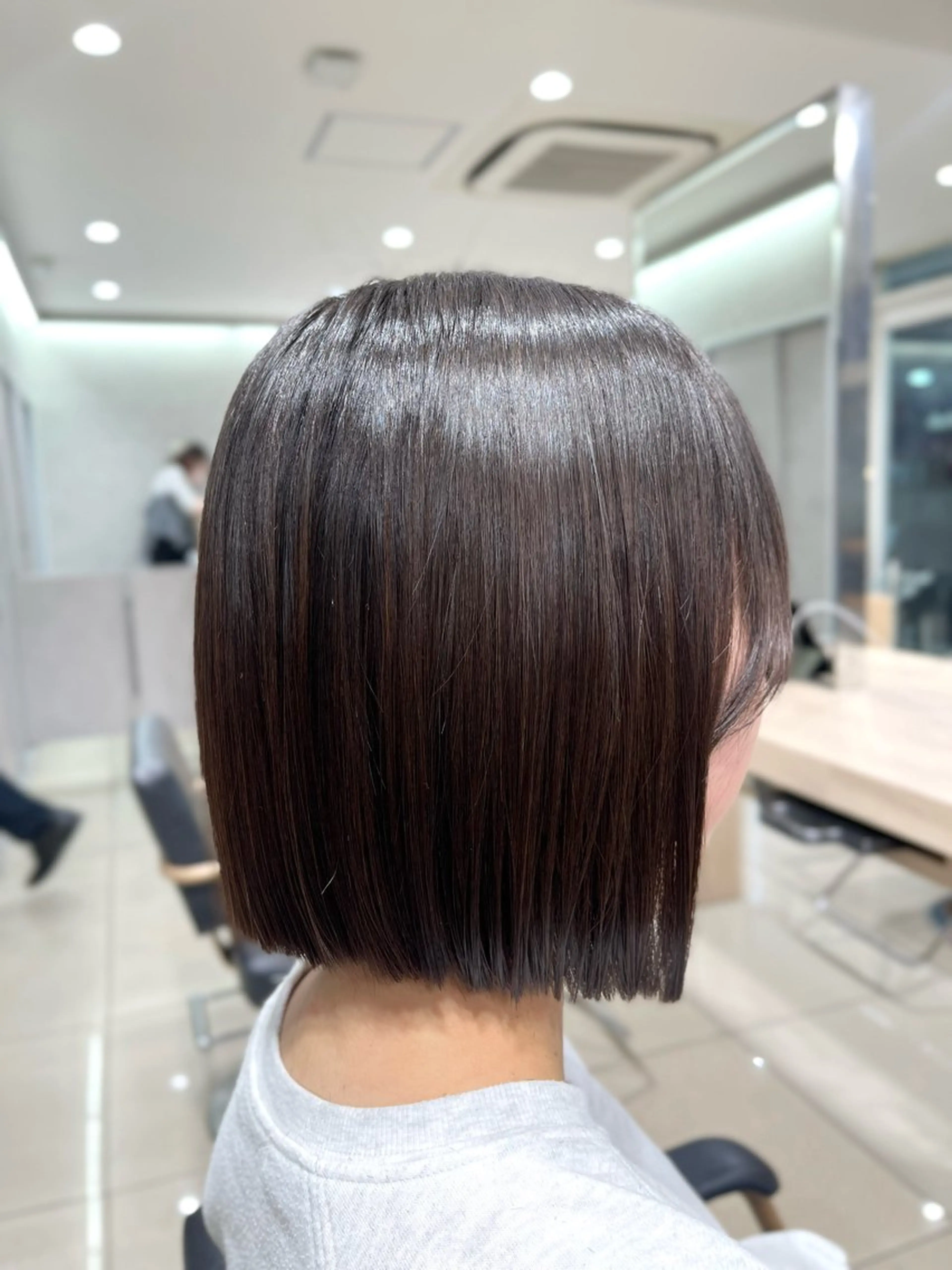 ショート パーマ ボブ 縮毛矯正 ストレートパーマ カット 縮毛矯正 トリートメント 巖本 真希のヘアスタイル