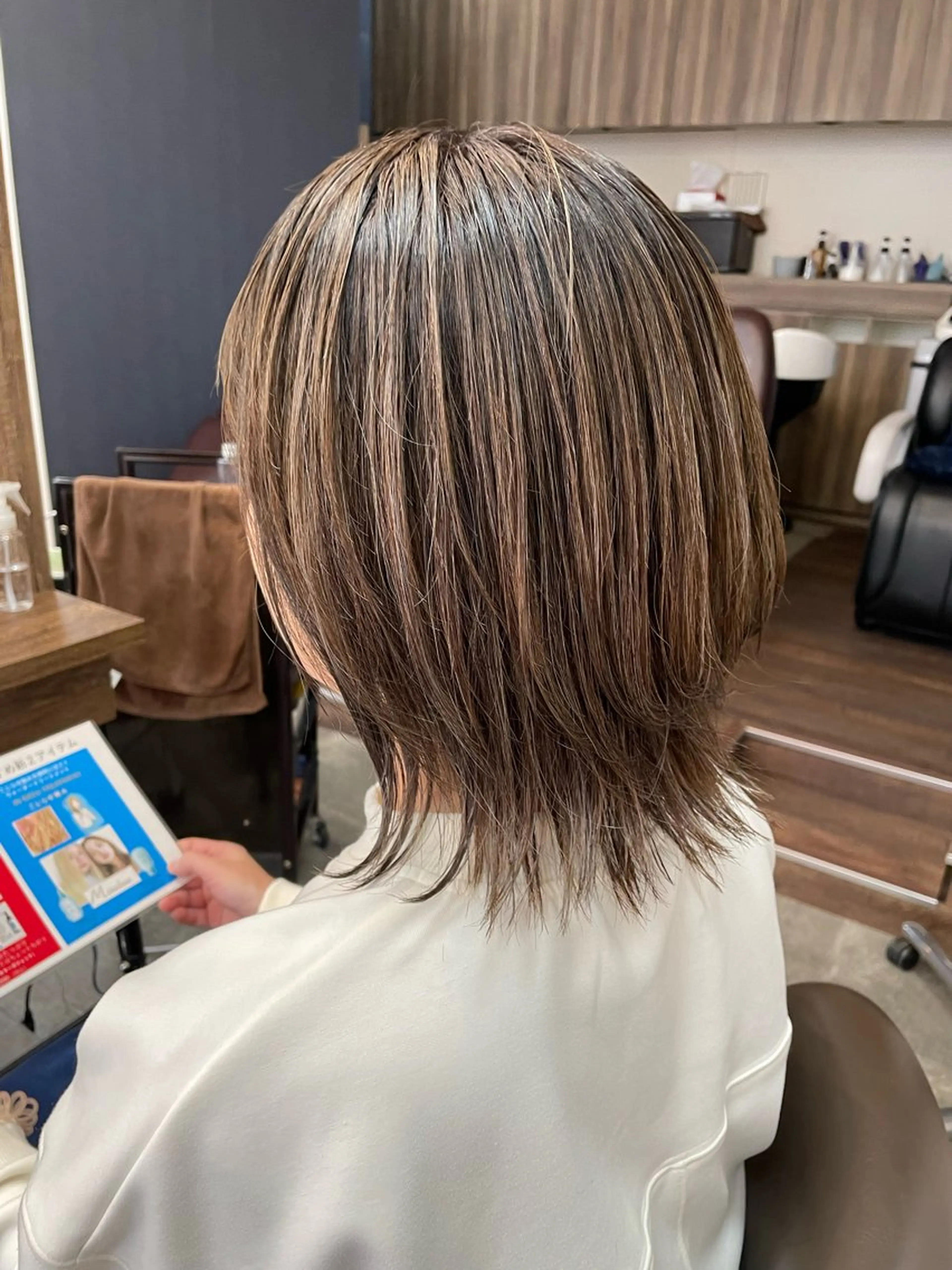 セミロング 野崎  由理のヘアスタイル