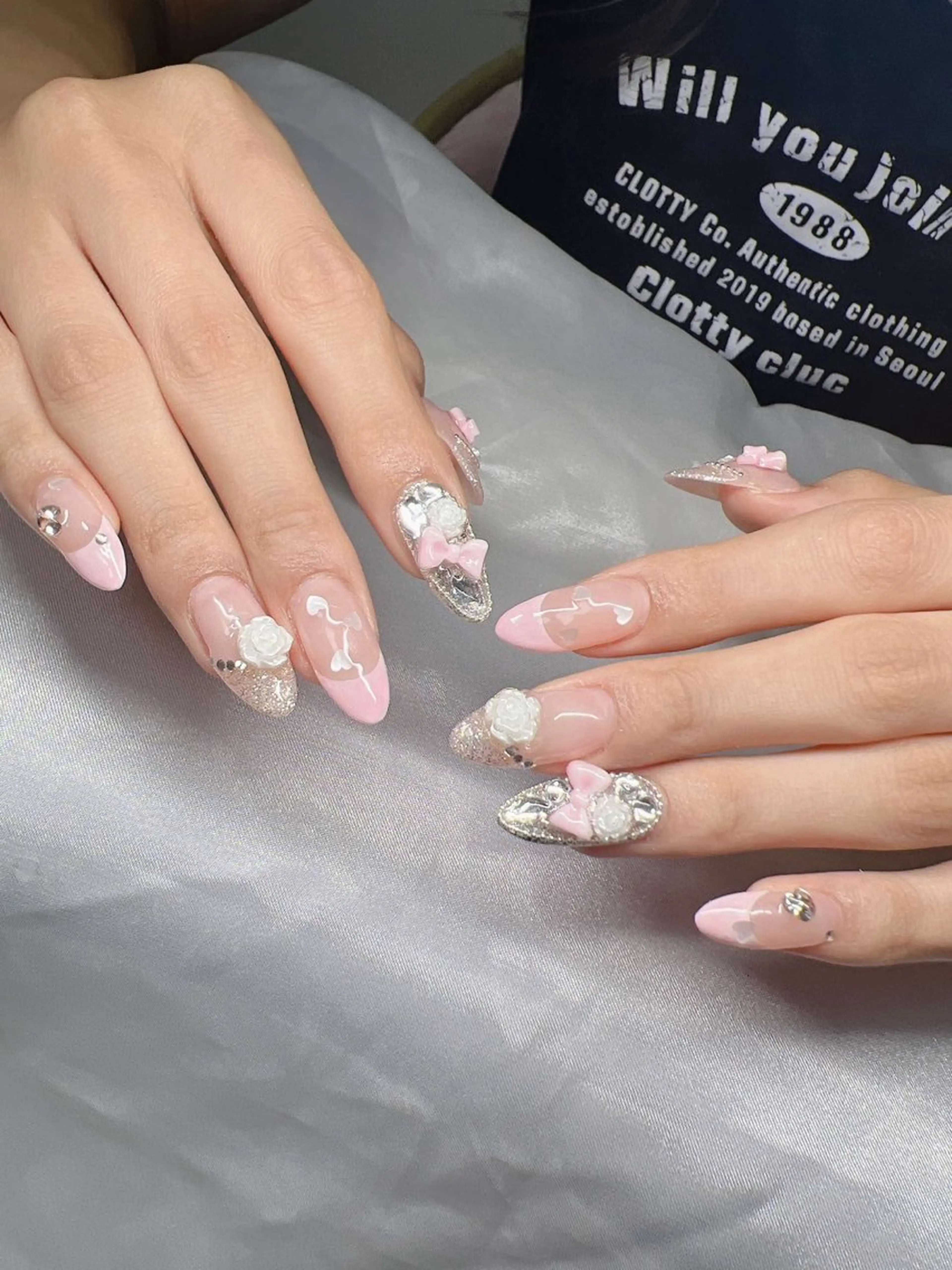 ネイル 長さ出し グラデーション キラキラネイル マグネットネイル ニュアンスネイル ハンドネイル Lee Nails チップ長さだし専門店のネイルデザイン