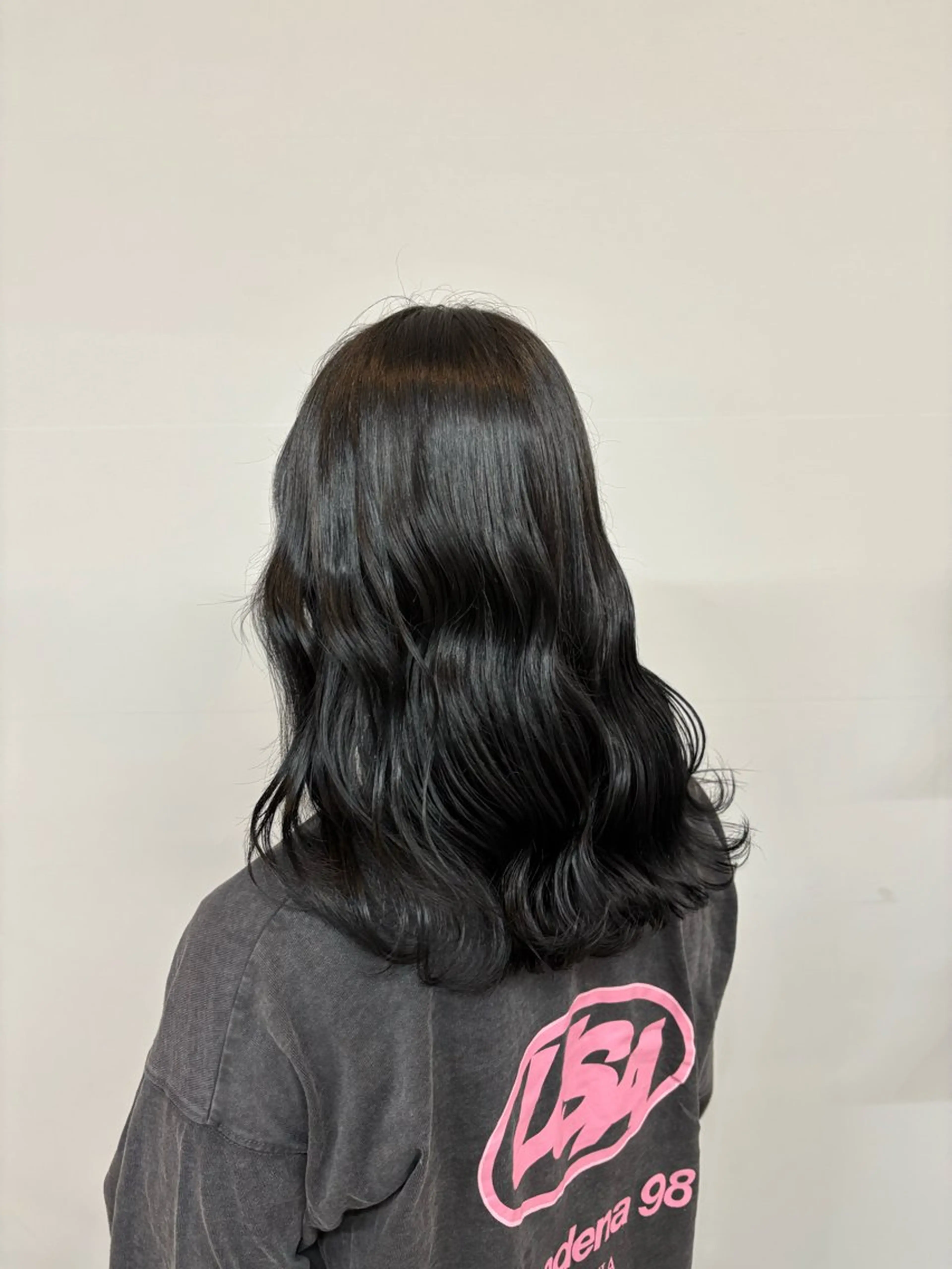 ミディアム カラー ヘアカラー 坂 美来乃のヘアスタイル