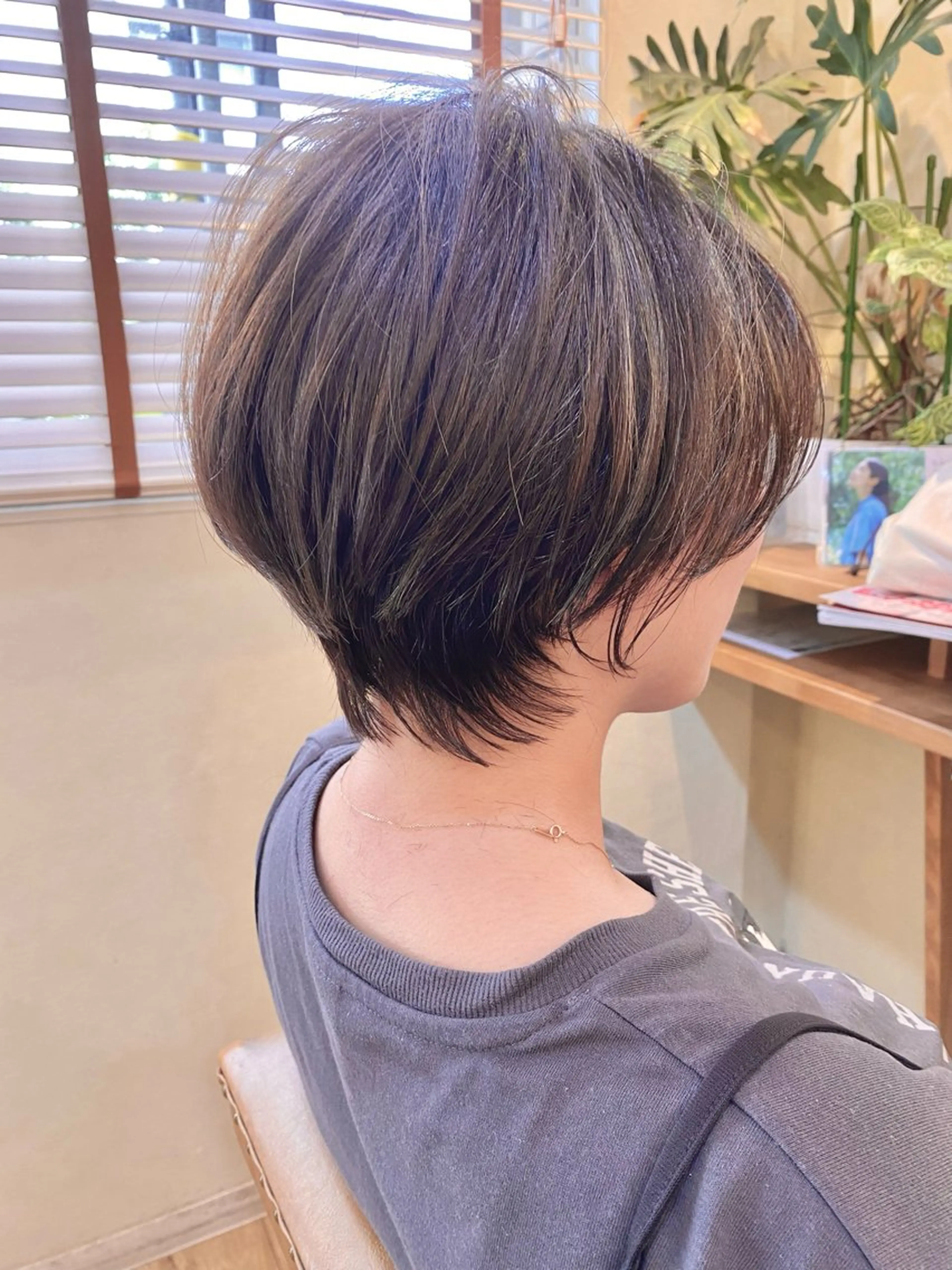 ショート ハイライト ショートヘア カット ヘアカラー La shic所属・荒木洋一/髪質改善/ 酸性ストレートのヘアスタイル