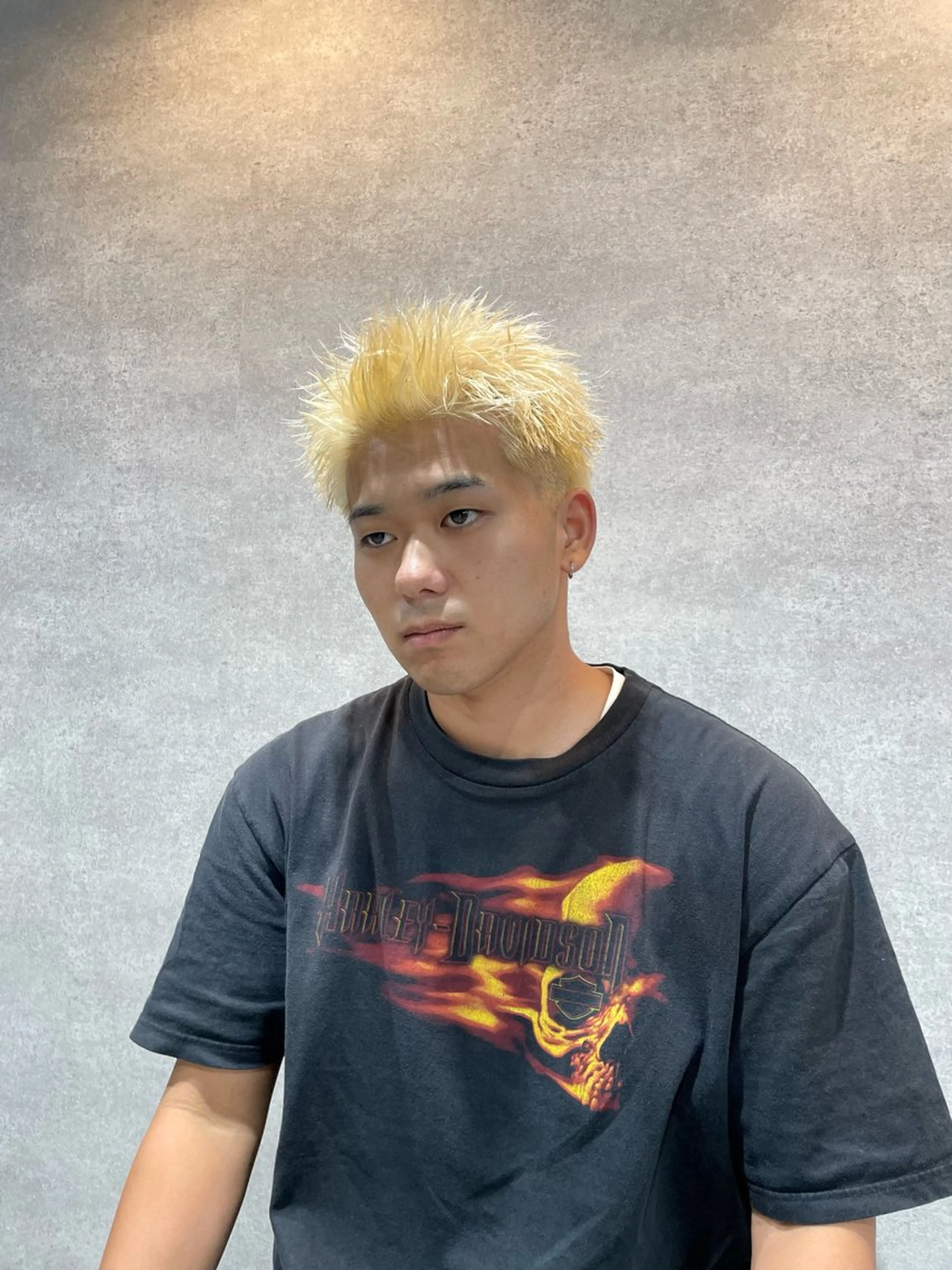 ショート カラー メンズ スパイキーショート ショートヘア カット ヘアカラー 垢抜けハイトーン☀／ 笑顔の美容師／しゅんのヘアスタイル