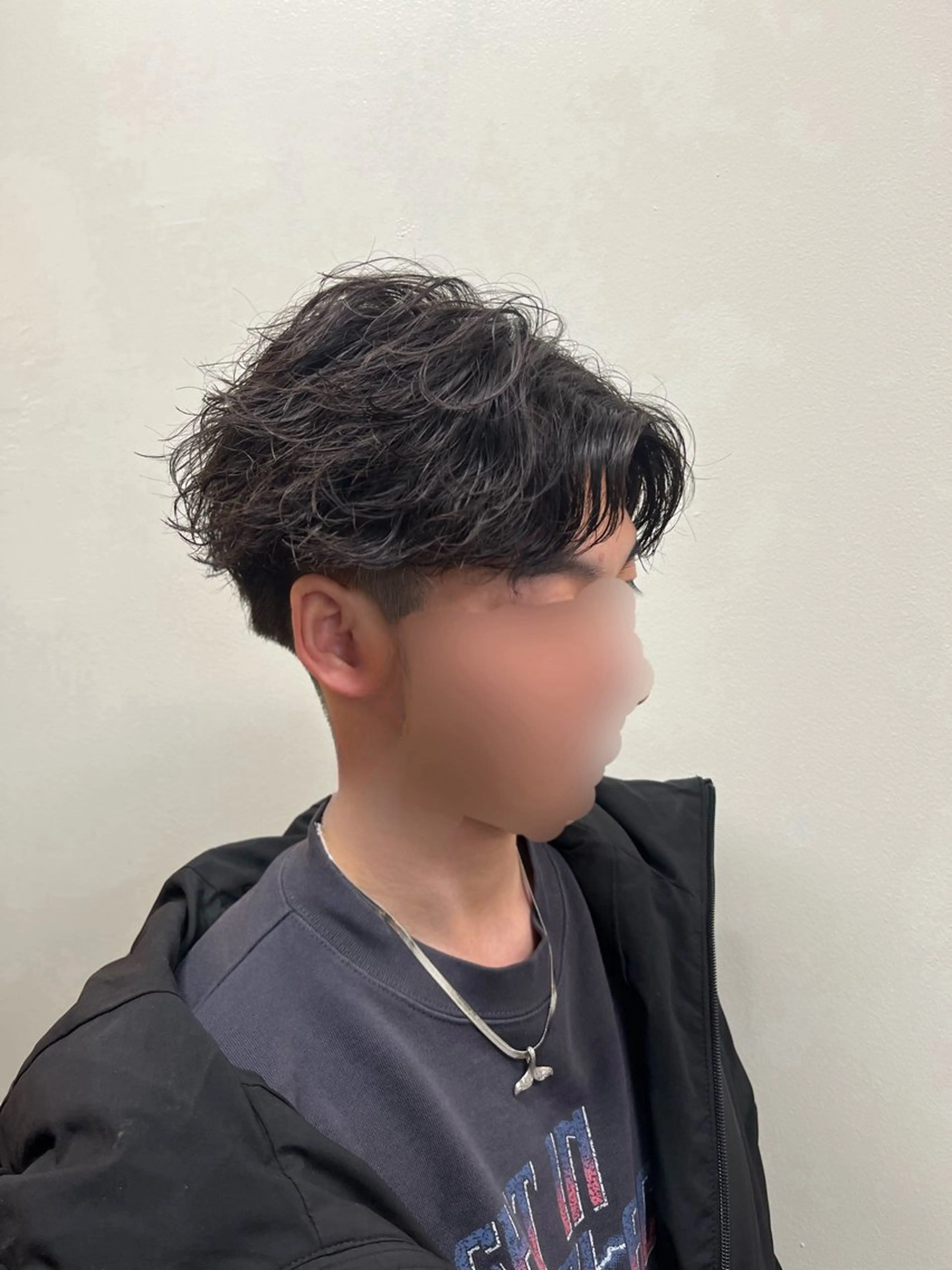 ショート パーマ メンズ フェザーパーマ メンズパーマ カット パーマ 韓国風メンズ/毛流れ ヘアなら須田龍世のヘアスタイル