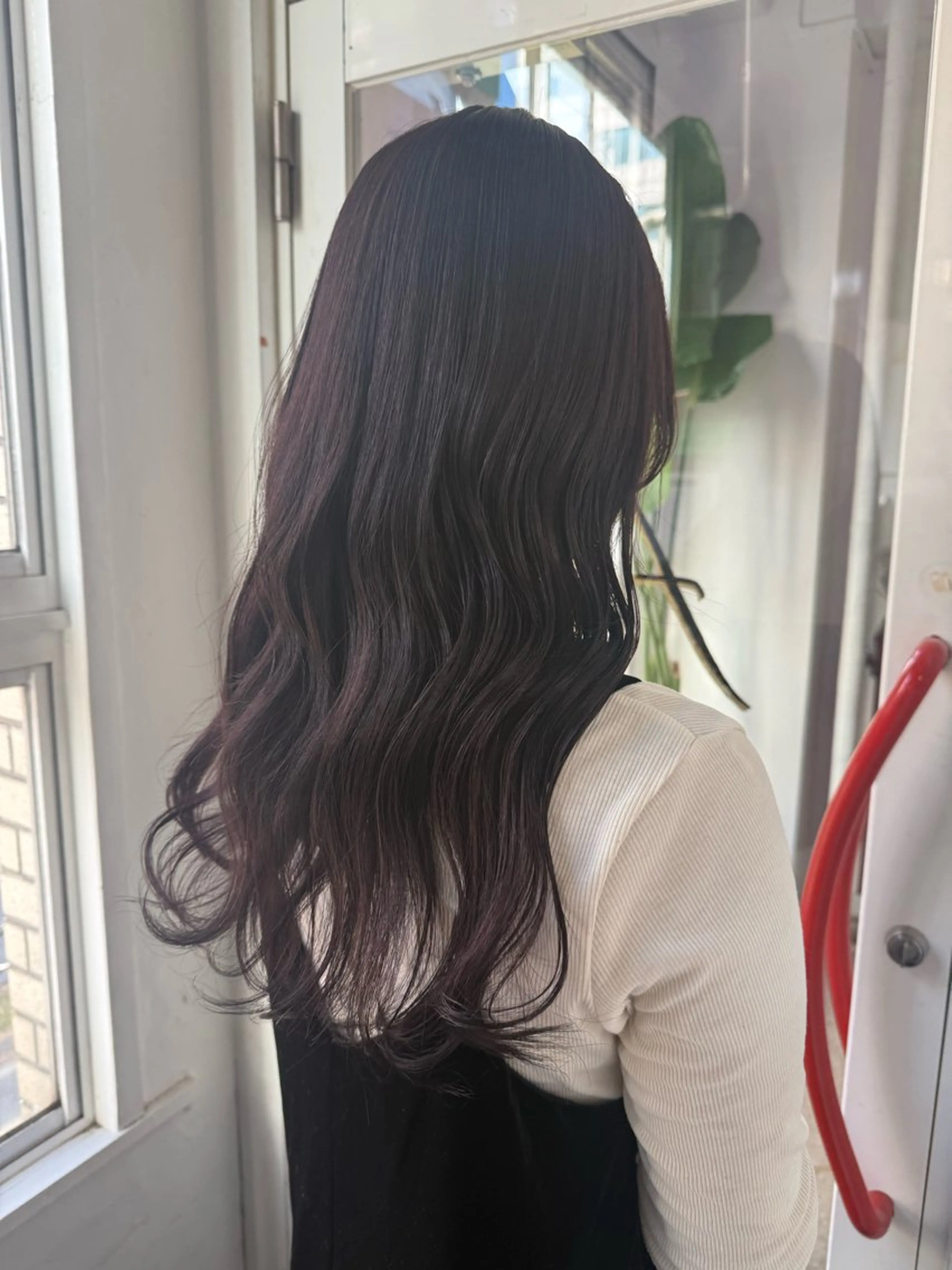 ロング ヘアカラー 早野 心春のヘアスタイル