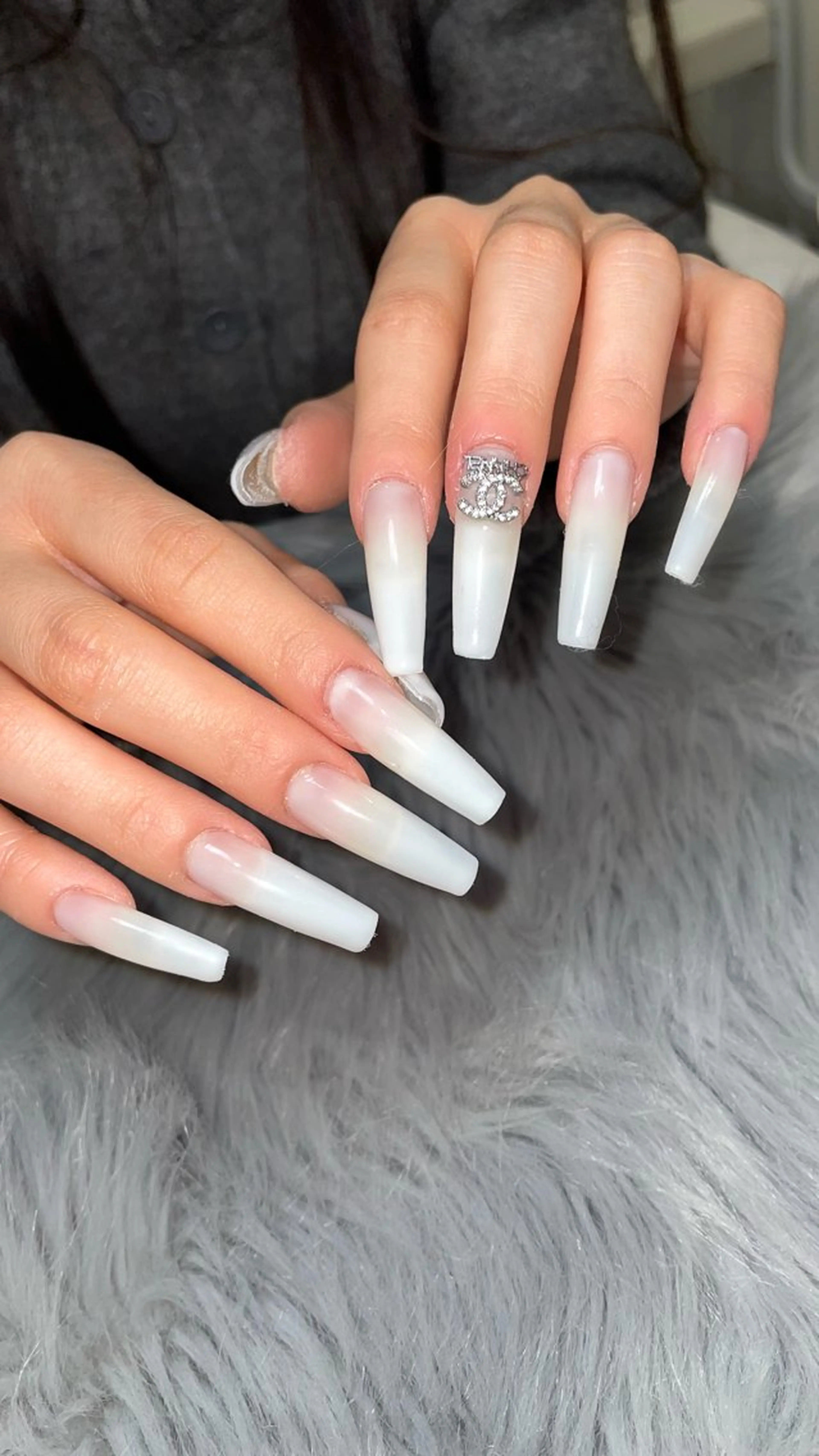 ネイル 長さ出し ラメ(グリッター) ハンドネイル RICO NAIL所属・RICO Nail パーツつけ放題🌈のネイルデザイン