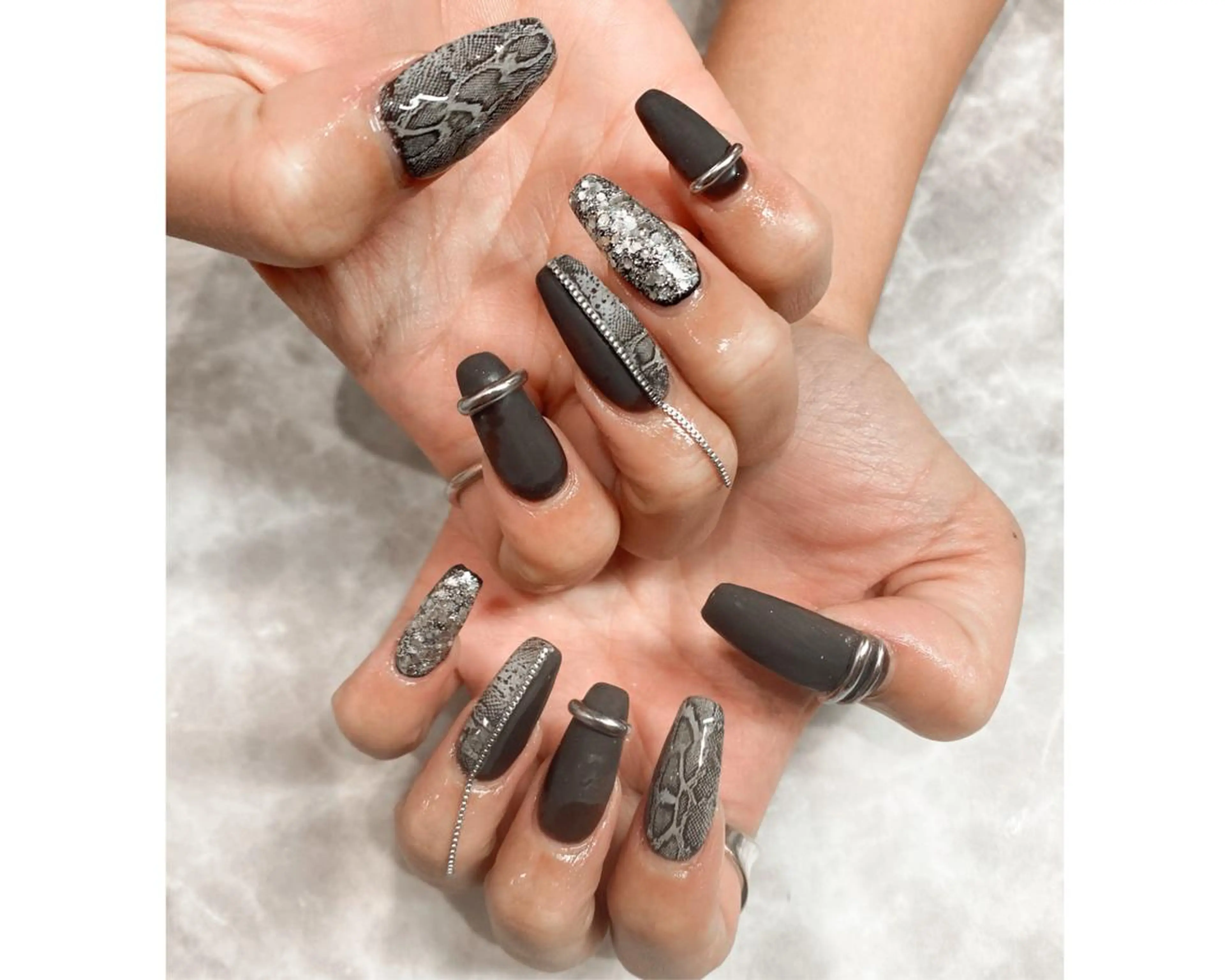 ネイル ハンドネイル NAIL Salon IP所属・長谷川 奈緒美のネイルデザイン