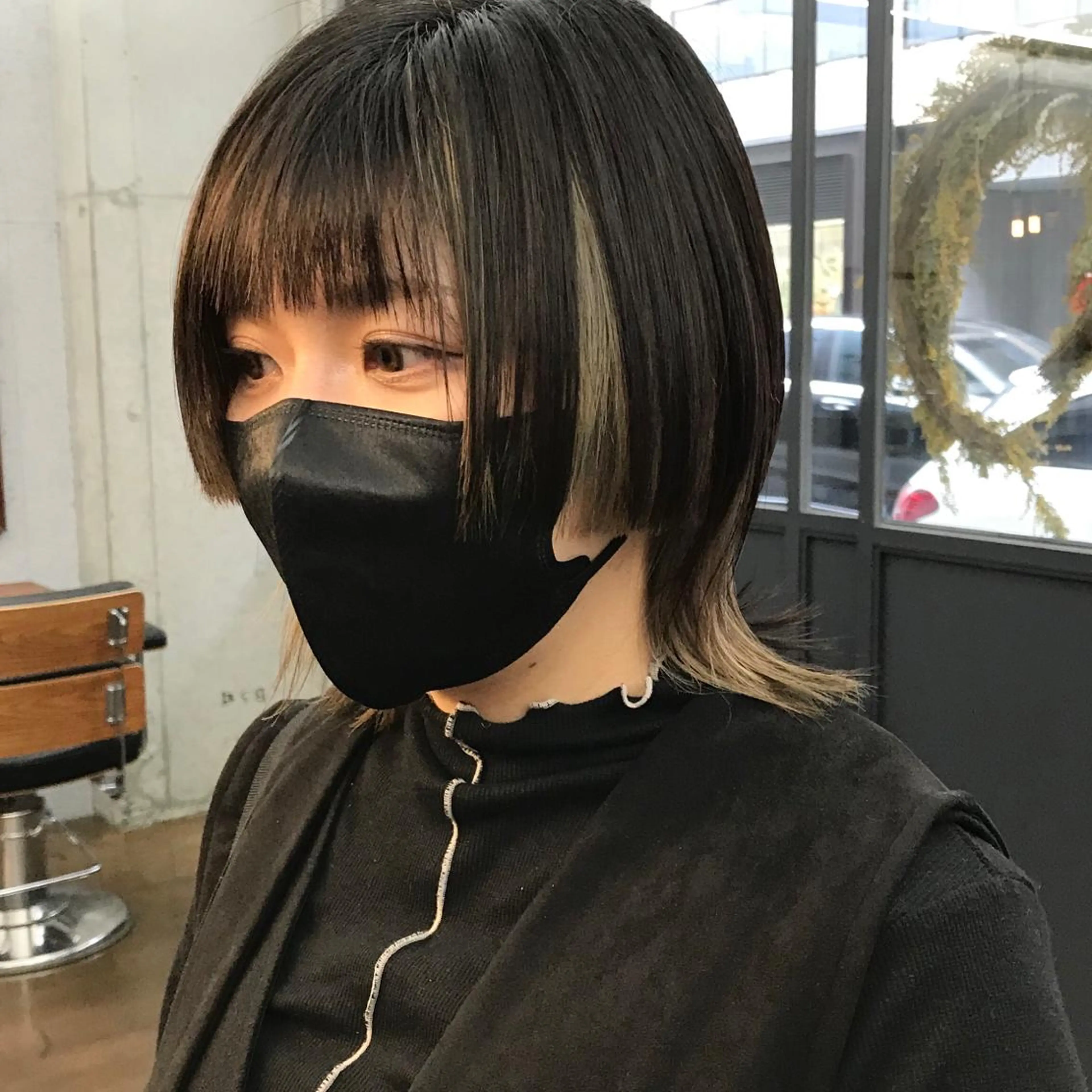 ミディアム カラー ベージュカラー ブリーチ イヤリングカラー ウルフカット カット ヘアカラー トリートメント ヘアセット ✂︎ウルフ・ショート ✂︎MIKUNIのヘアスタイル