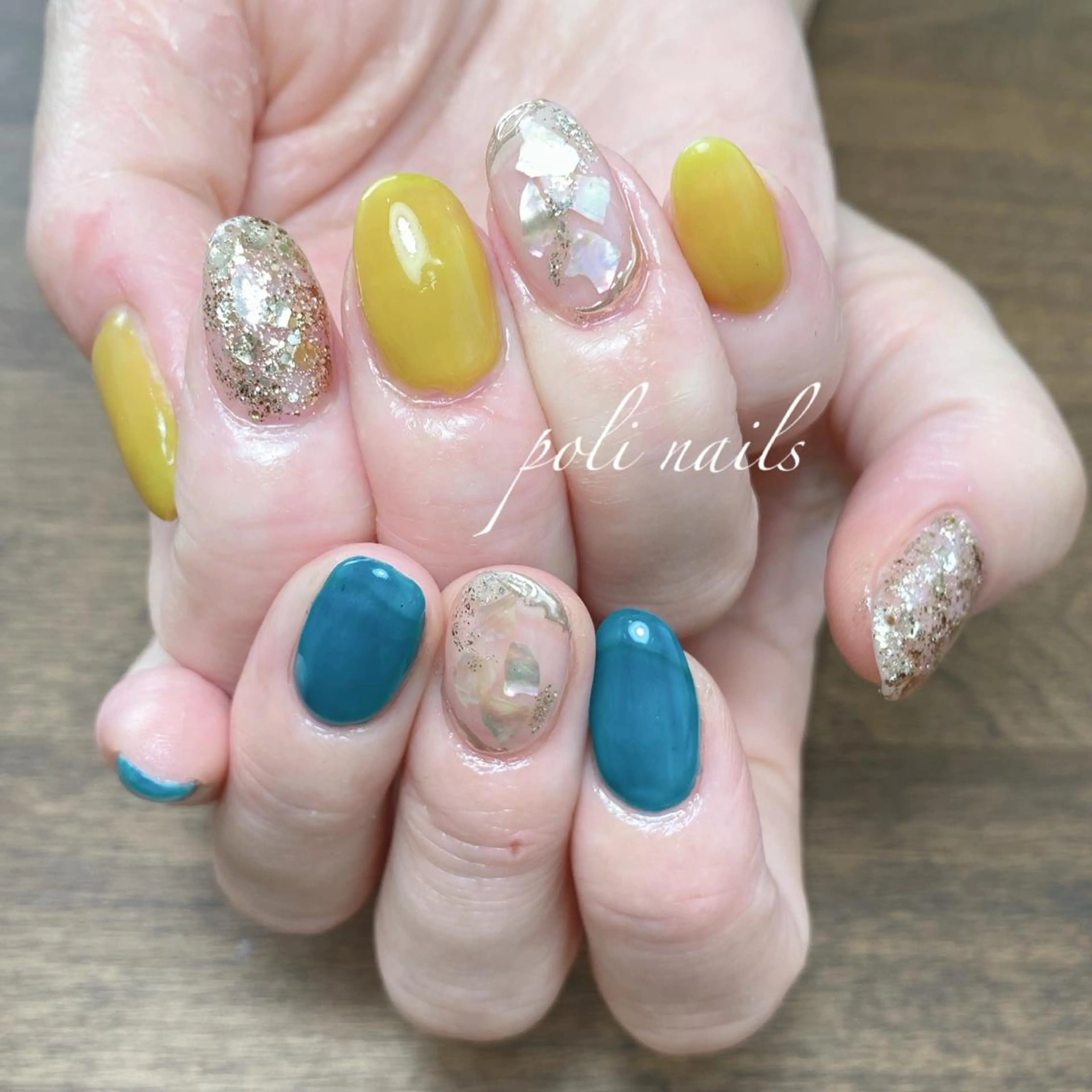 ネイル グリーン ピスタチオネイル poli nailsのネイルデザイン