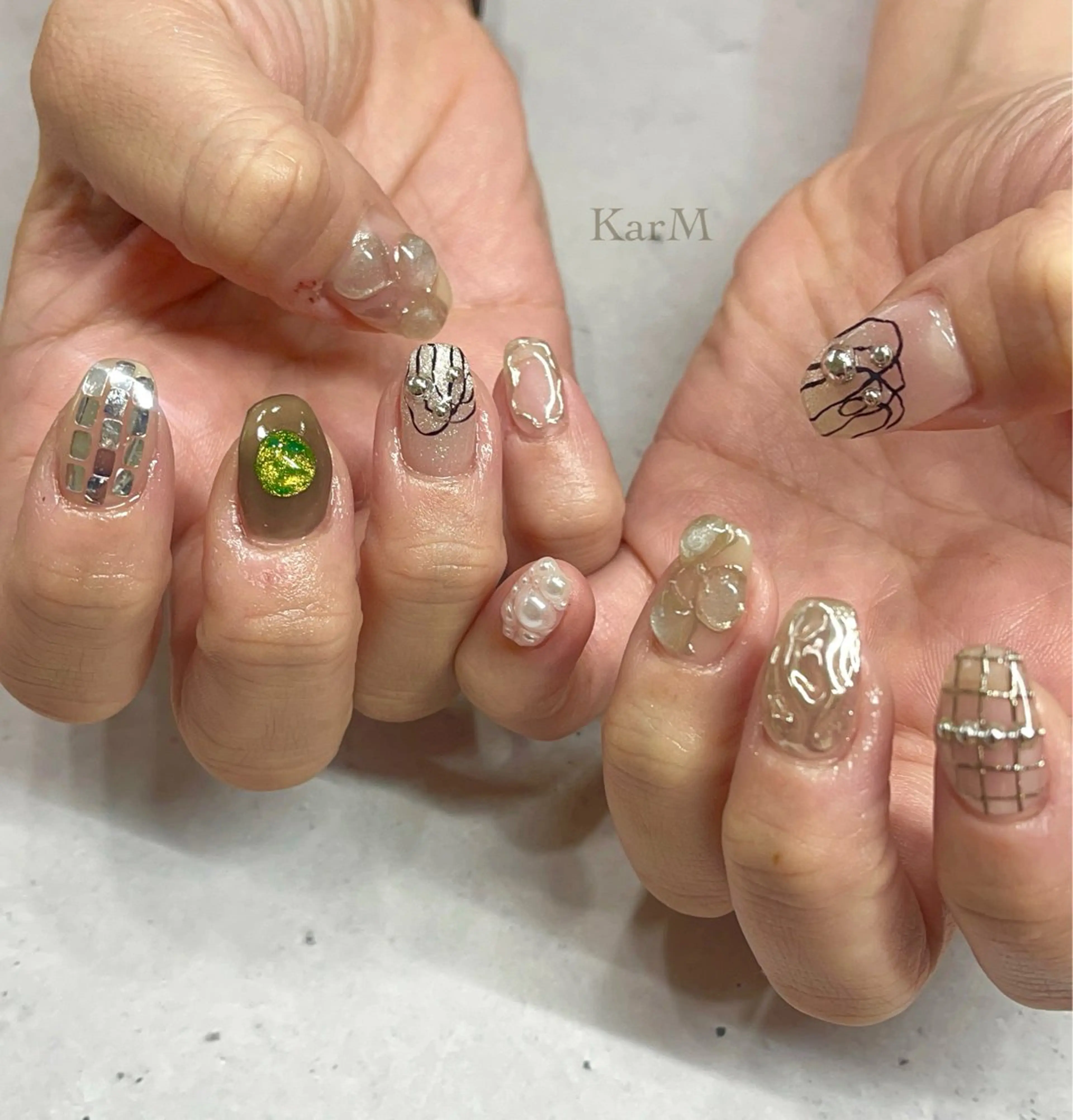 ネイル アートネイル オーロラネイル チークネイル フラッシュネイル フレンチネイル ハンドネイル ogino karinのネイルデザイン