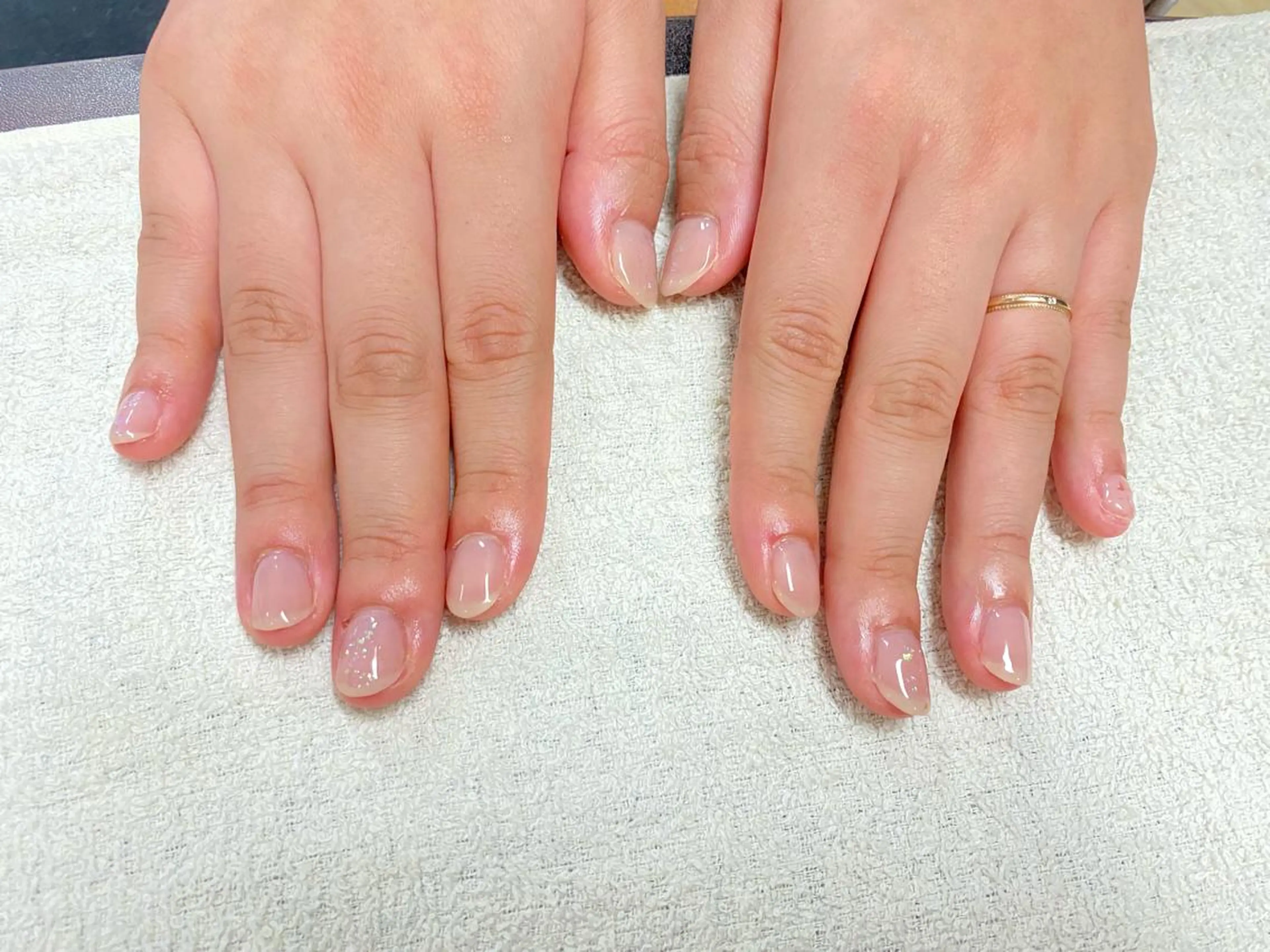 ネイル シンプルネイル MIMI RUSH 安城 jubilee店所属・鍋田 彩歌のマツエク・マツパデザイン