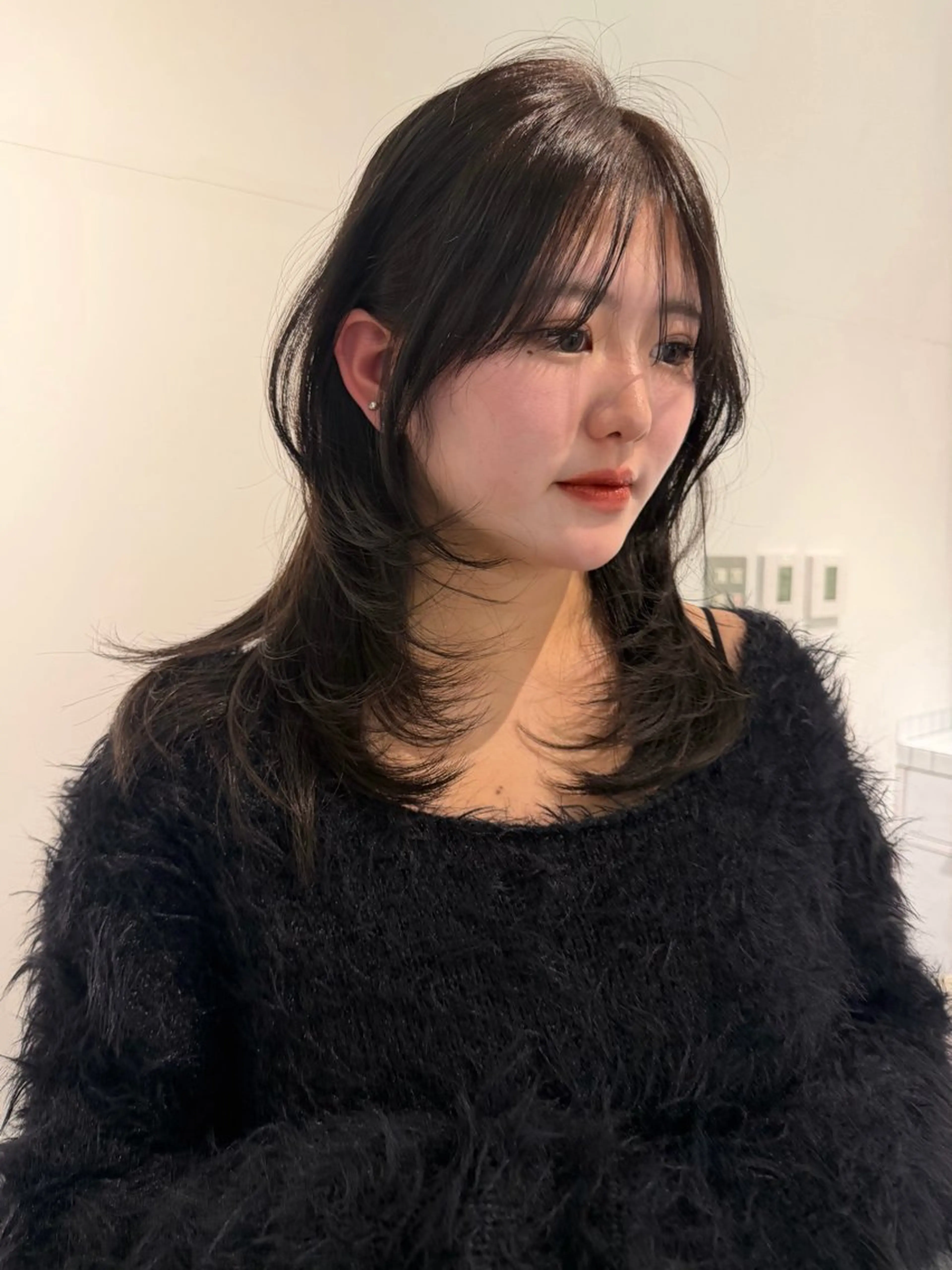 セミロング 顔周りカット ハッシュカット 似合わせカット シャギー カット ヘアカラー トリートメント 蘭々/レイヤーカット /ナチュラルヘアのヘアスタイル