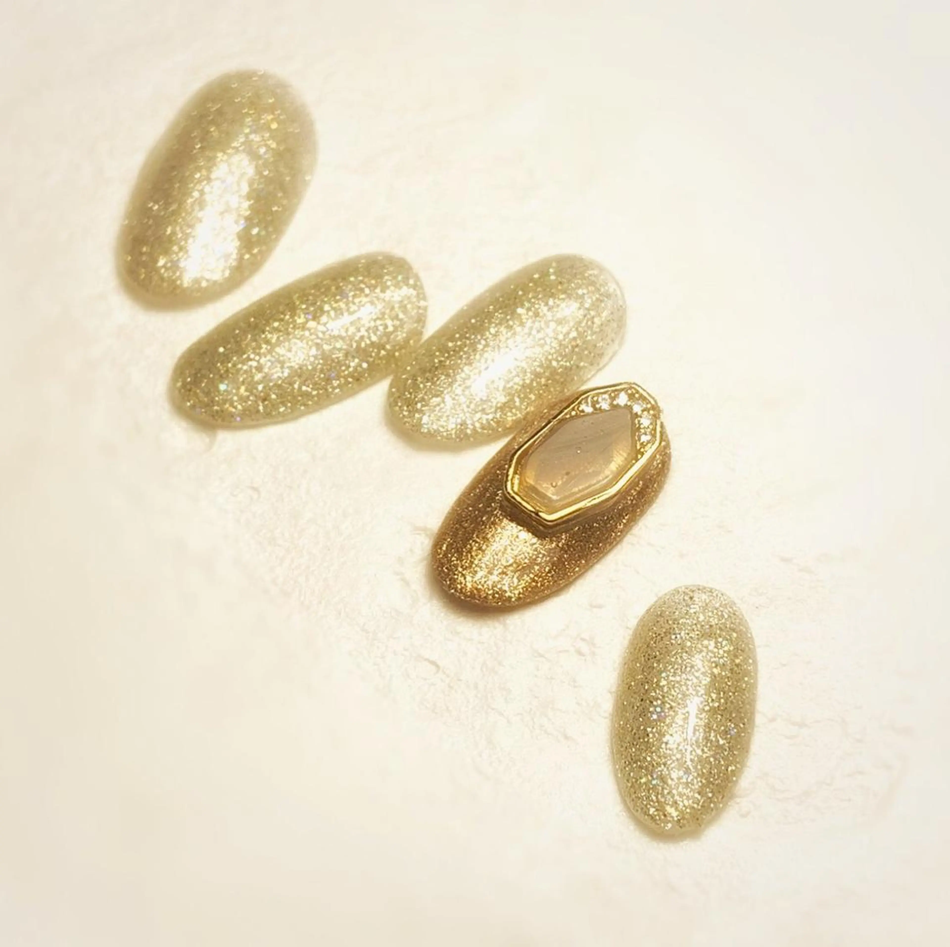 ネイル Salute本店 🦋仲原里佳のネイルデザイン