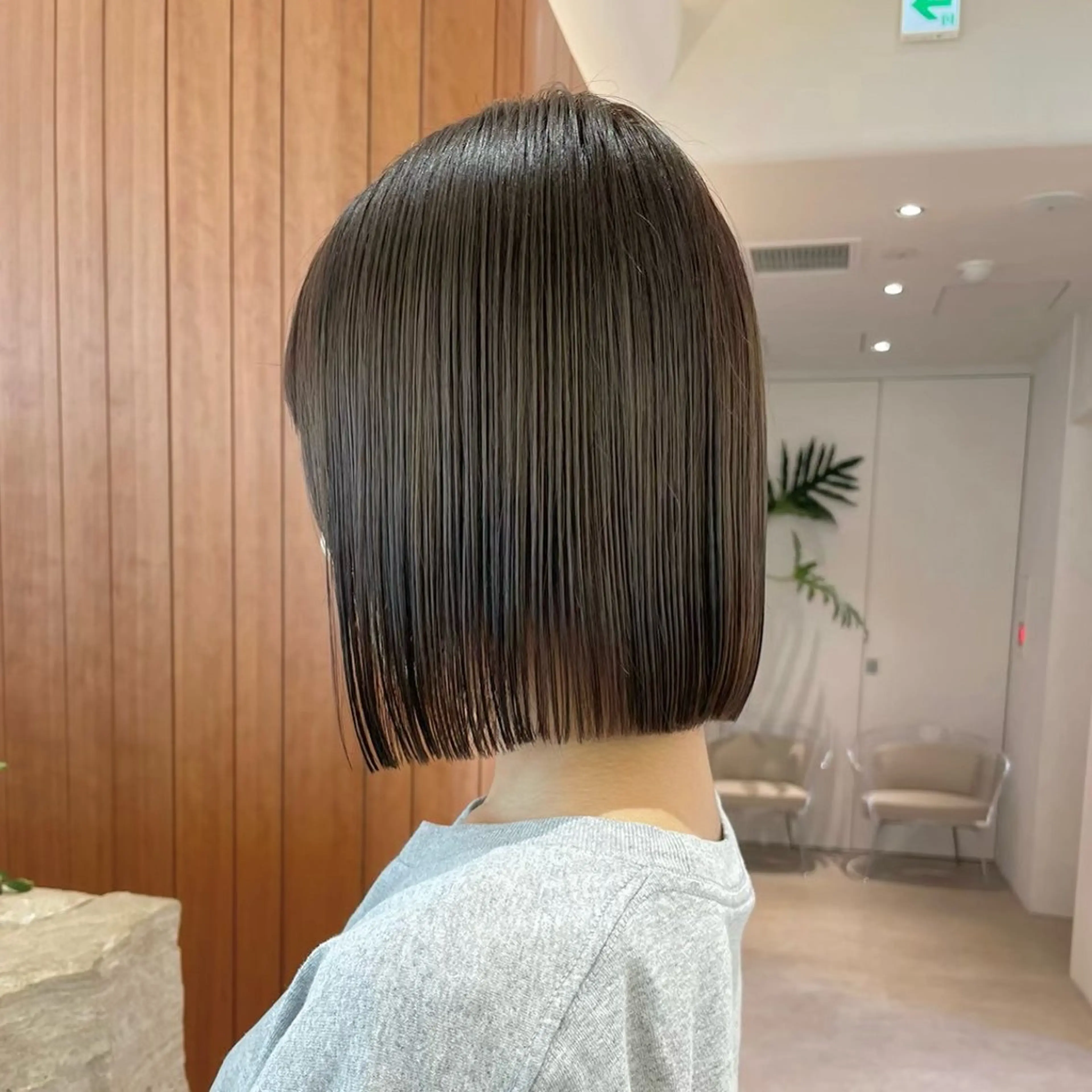 ショート カラー 切りっぱなしボブ ボブ 髪質改善 トリートメント カット ヘアカラー トリートメント 渋谷／タッセルボブ ／顔周り/加邊凌也のヘアスタイル