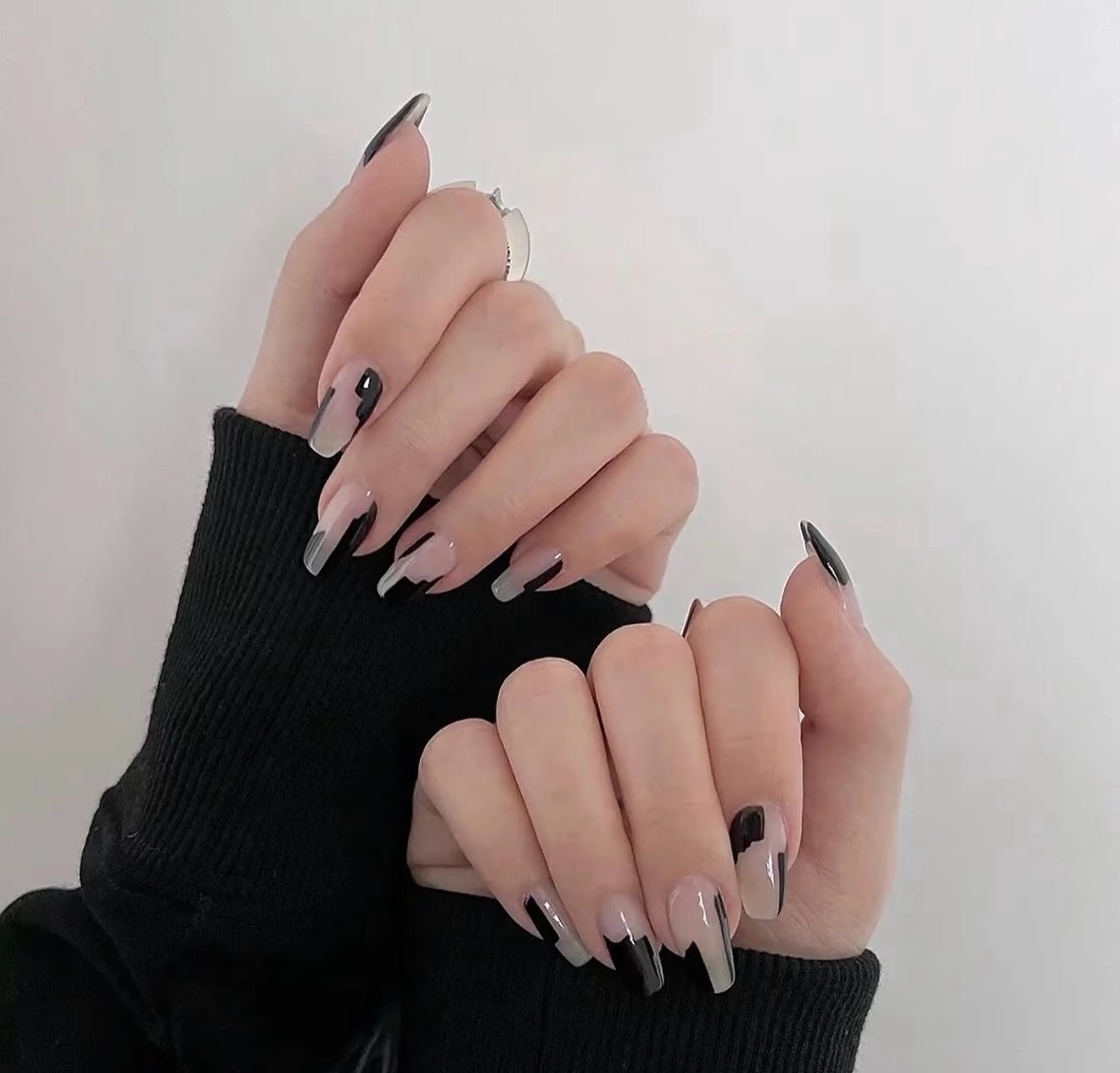 ネイル 高木 維麗絲のネイルデザイン