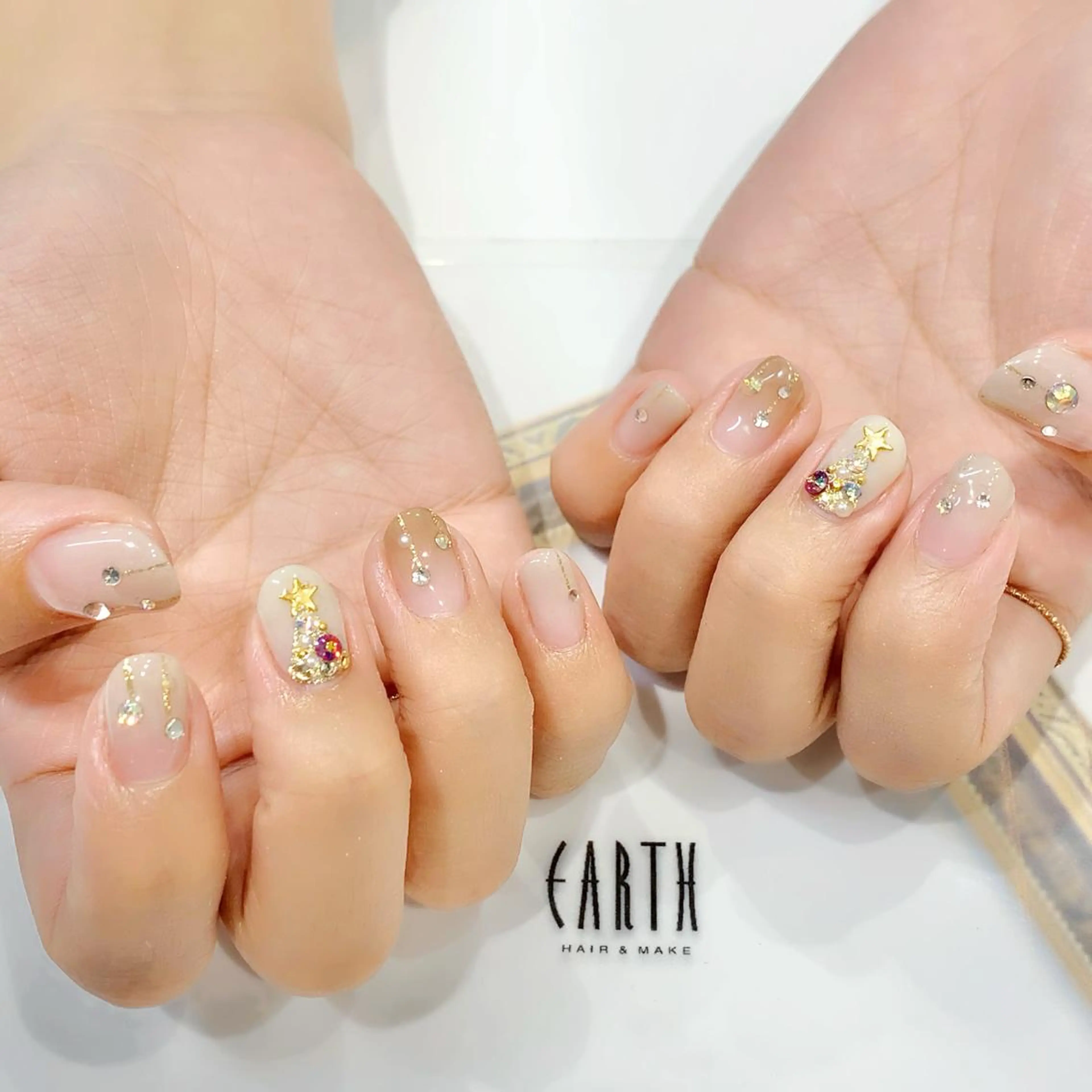 ネイル 冬ネイル クリスマス ハンドネイル 佐藤 まりえのネイルデザイン