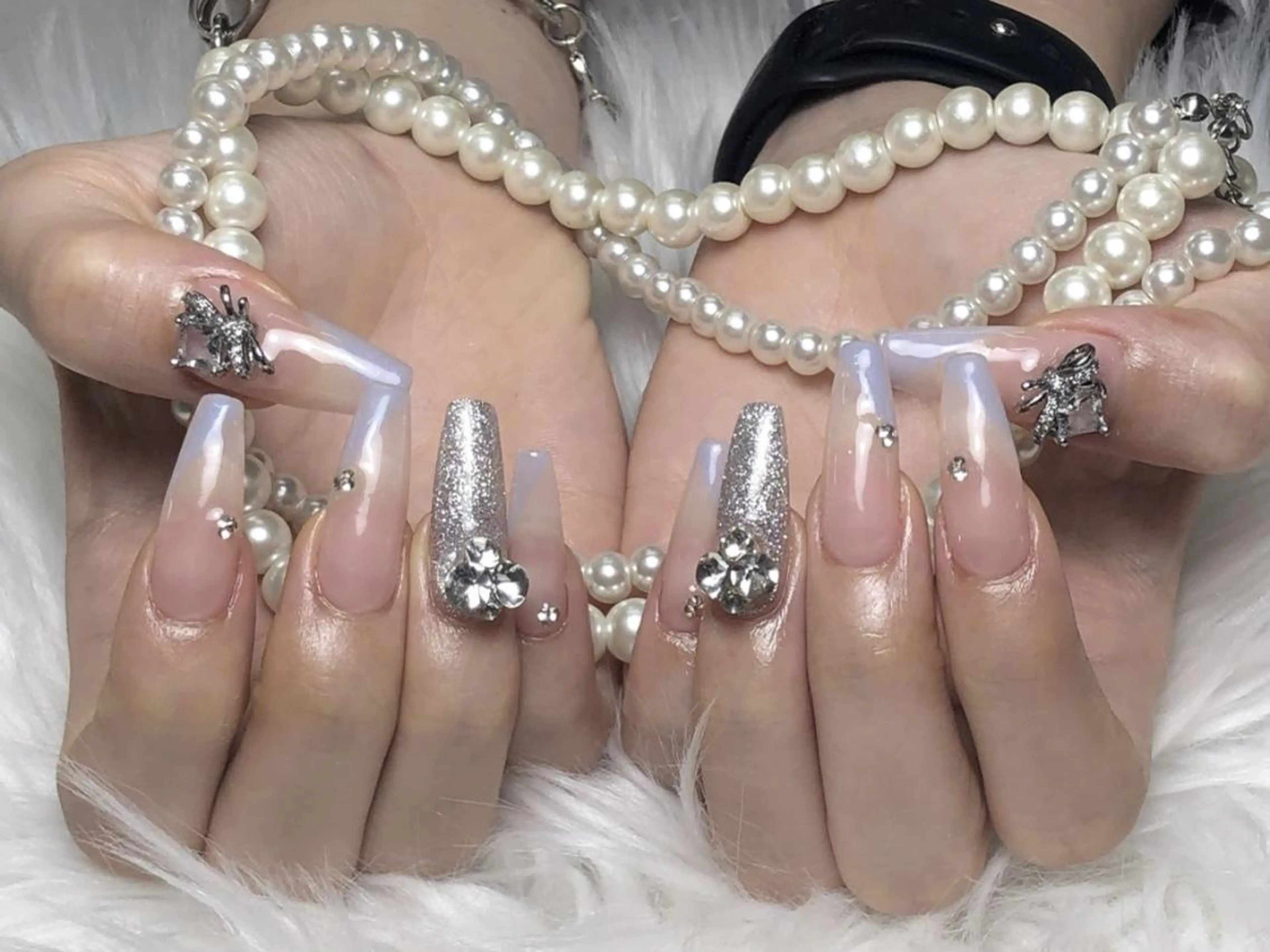 メンズ ネイル アートネイル フレンチネイル ジェルネイル キラキラネイル パラジェル Bloom kabukiのネイルデザイン