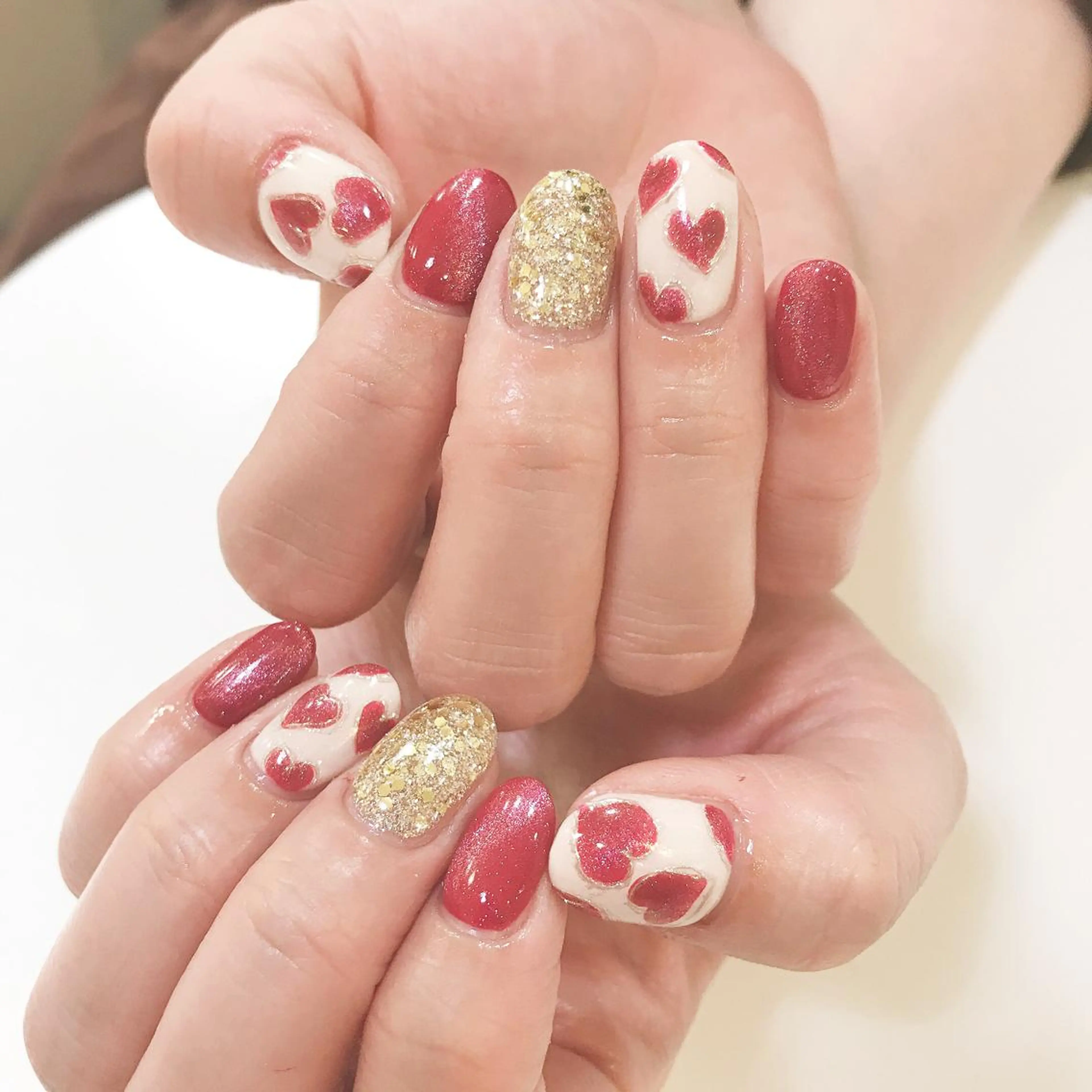 ネイル ハート マグネットネイル 赤色 バレンタイン ハンドネイル Nailsalon Julius luna所属・Juliusluna FUZUKIのネイルデザイン