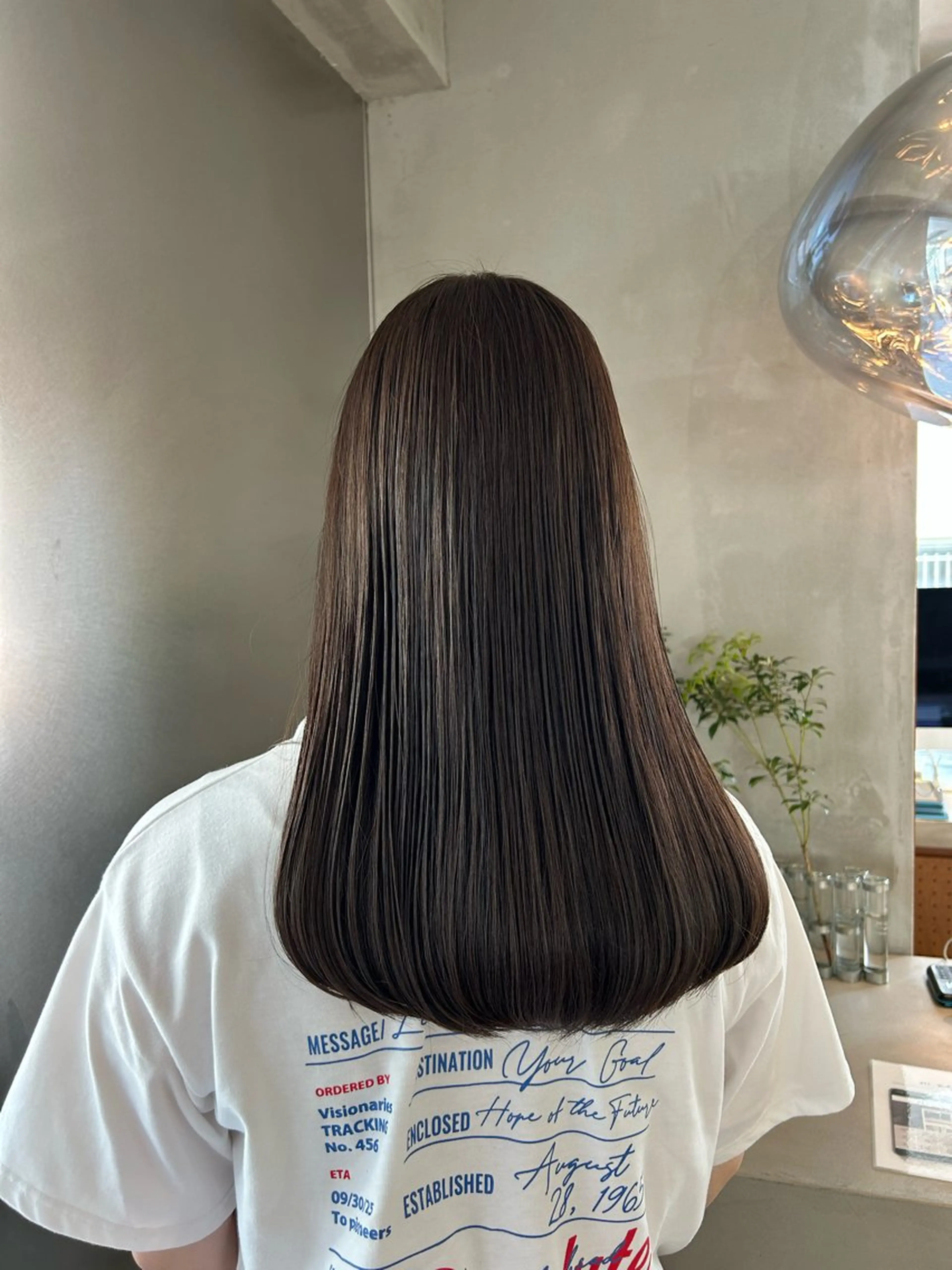 セミロング カラー 馬場 菜乃夏のヘアスタイル