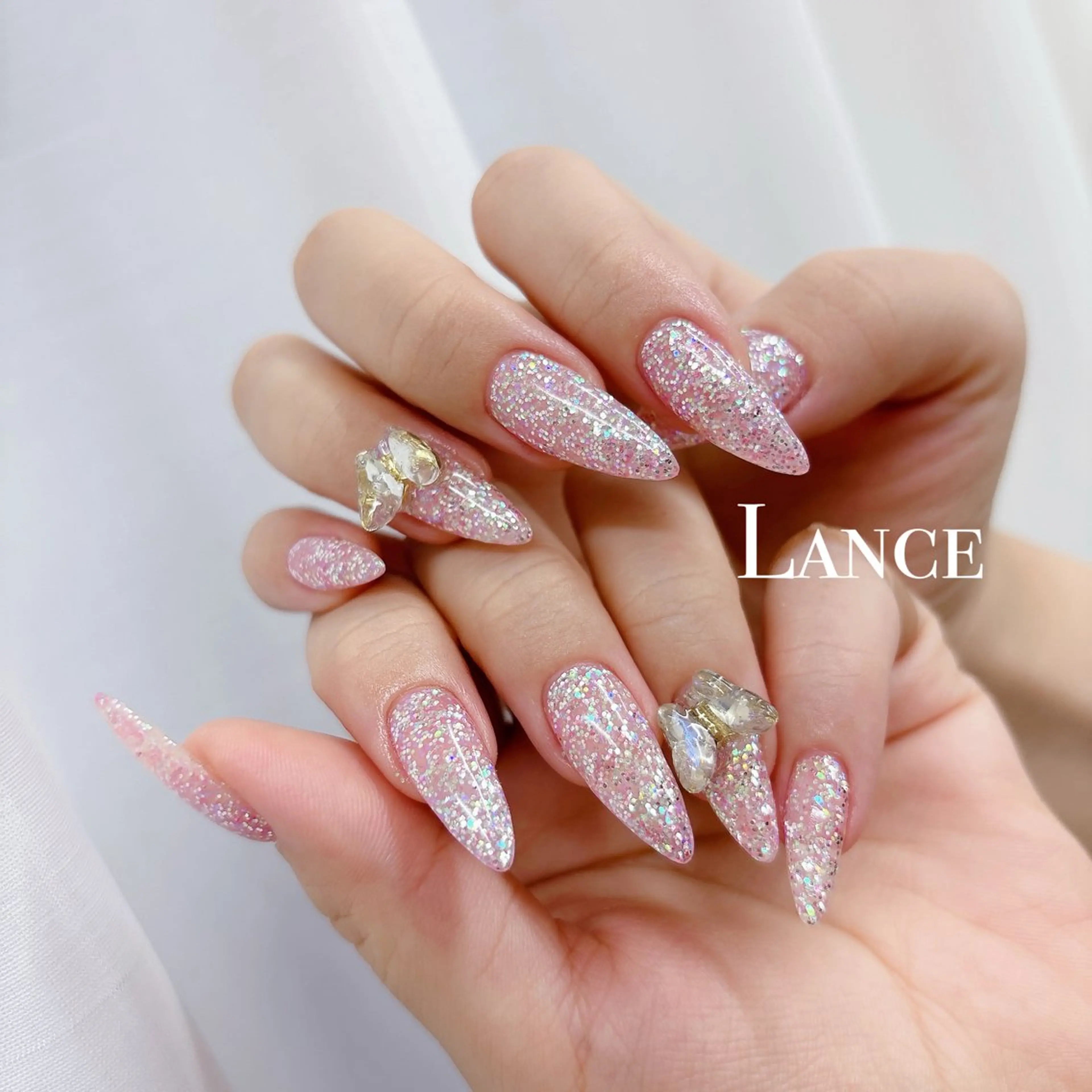 ネイル オーロラネイル フットネイル 氷ネイル・うるうるネイル キラキラネイル 韓国ネイル ハンドネイル Lance nailのネイルデザイン