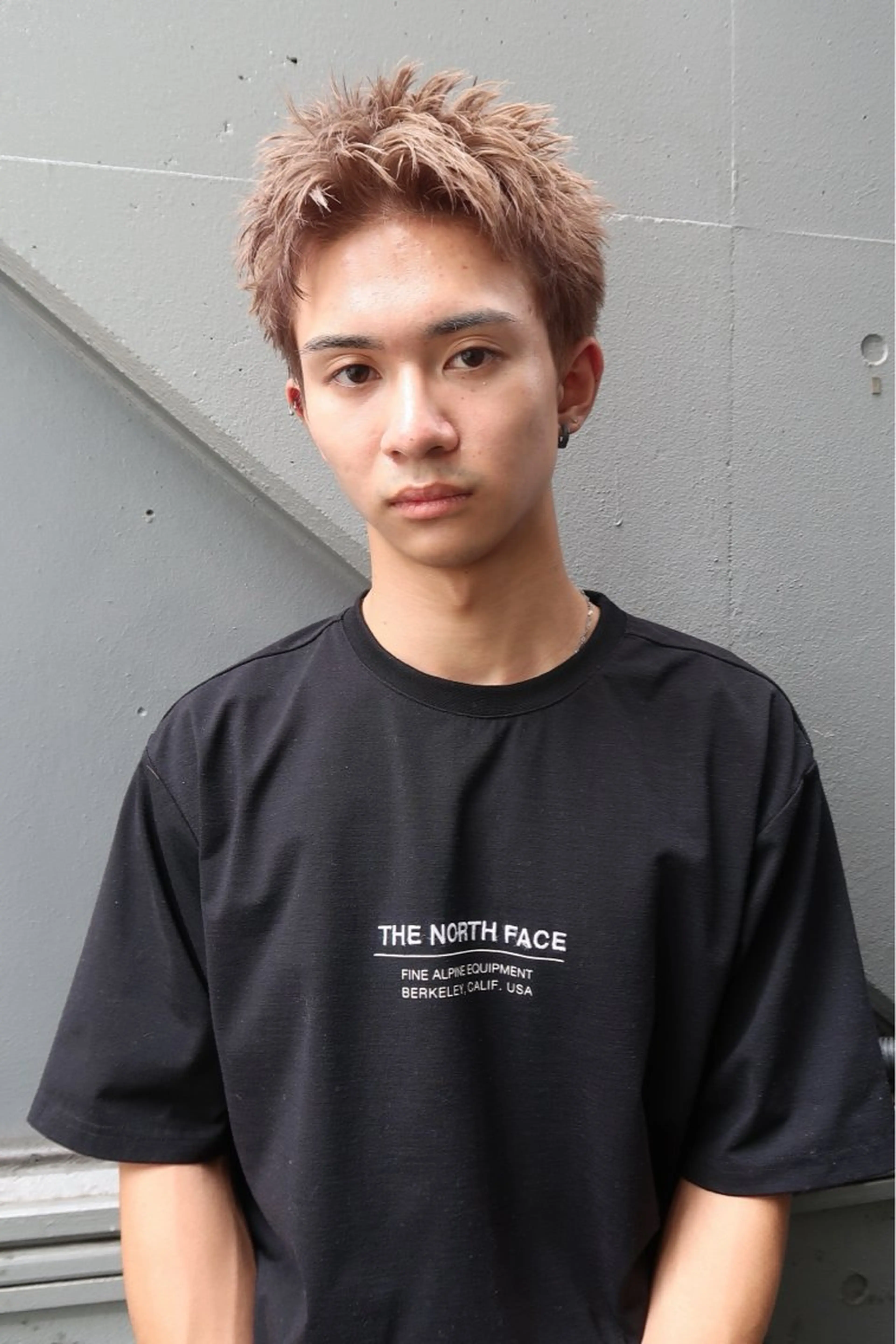 ショート カラー メンズ Rei/ 縮毛矯正/ ハイライトカラー募集のヘアスタイル