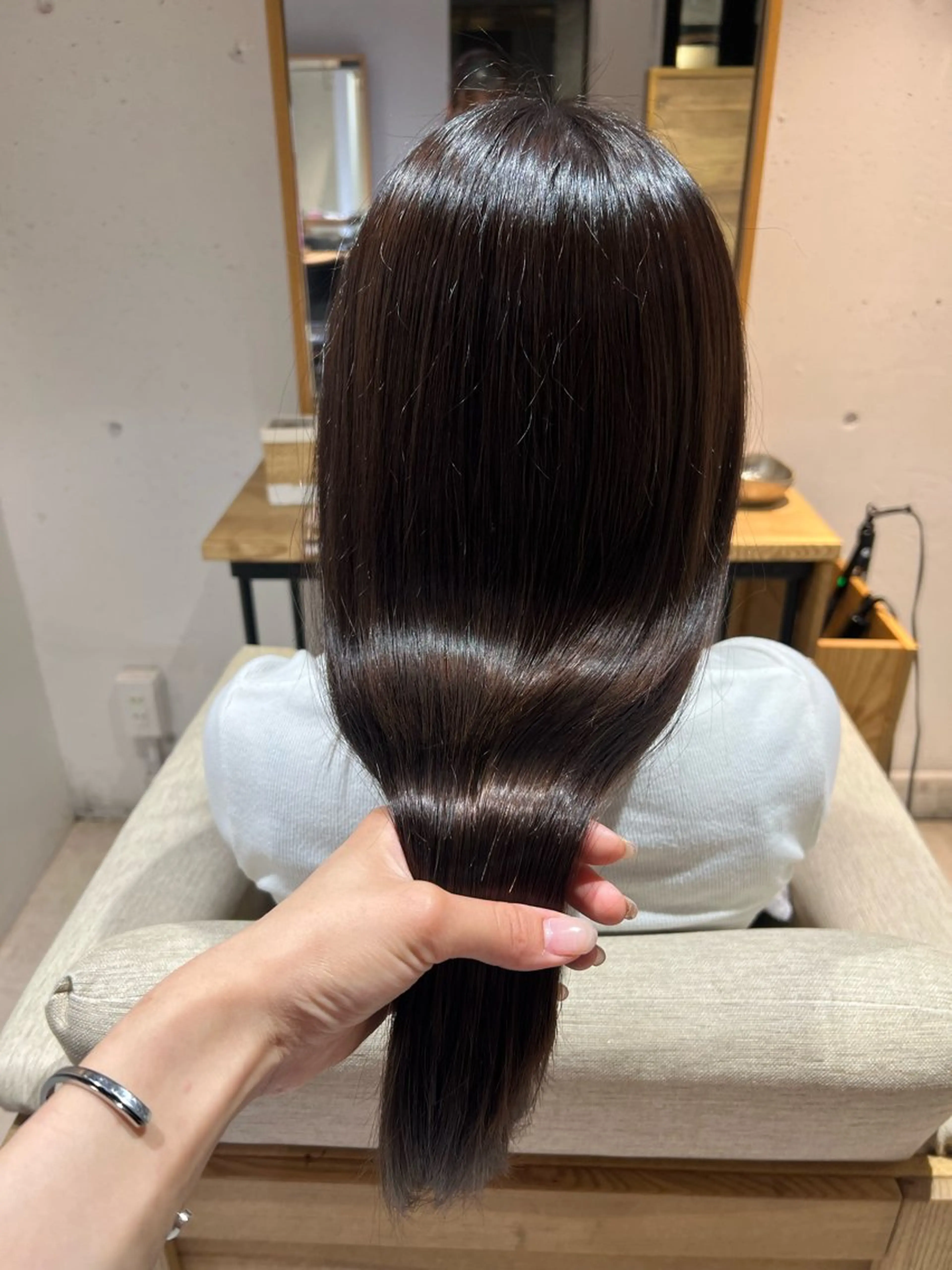 ロング カラー ヘアカラー トリートメント ブルームヘアデザイン かこ。のヘアスタイル