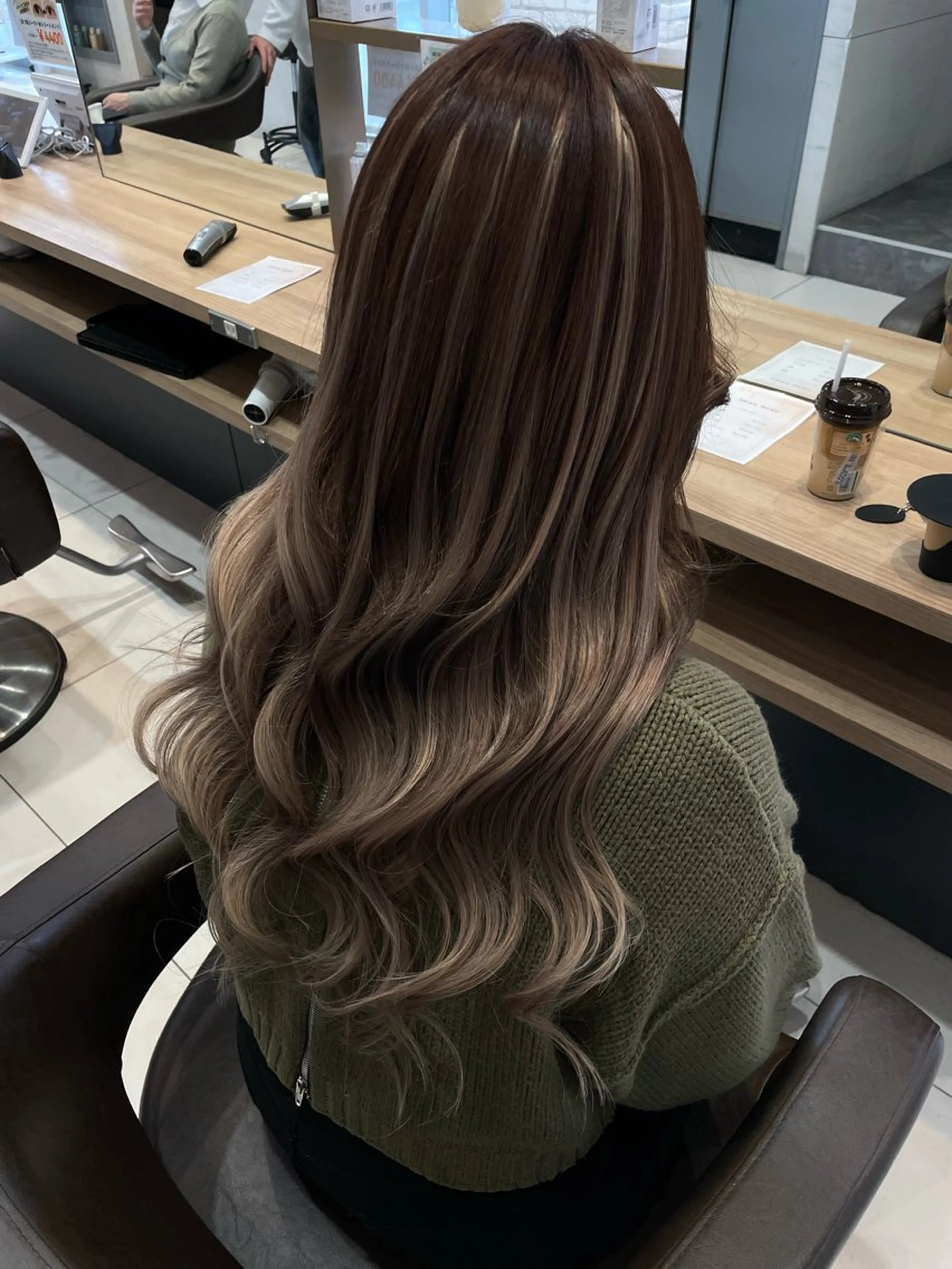 Earth  Authentic 草津エイスクエア店所属・苗村 梨愛のヘアスタイル