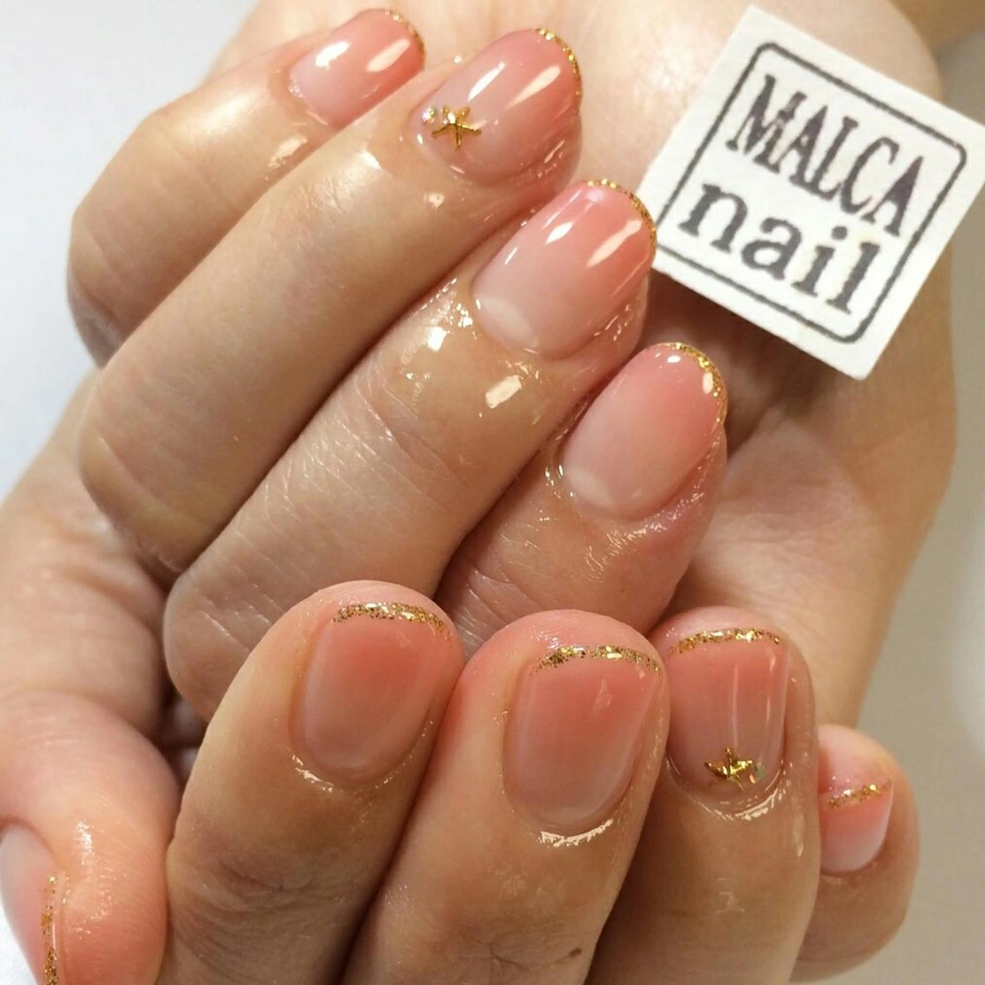 ネイル グラデーション MALCAnail(マルカネイル)所属・荒木 莉奈のネイルデザイン