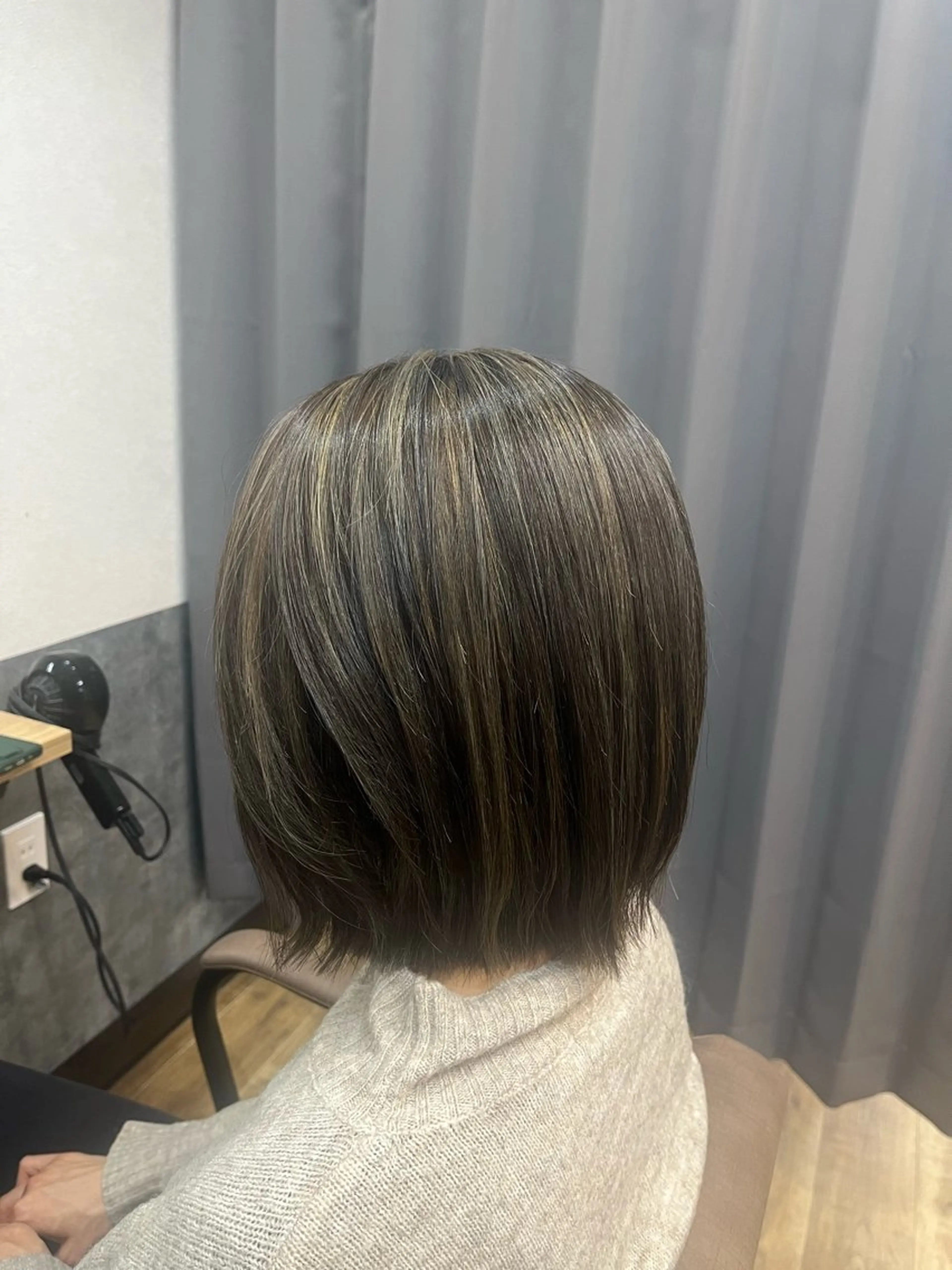ミディアム 切りっぱなしボブ アッシュ ボブ アルゴ八潮所属・Argo mikiのヘアスタイル