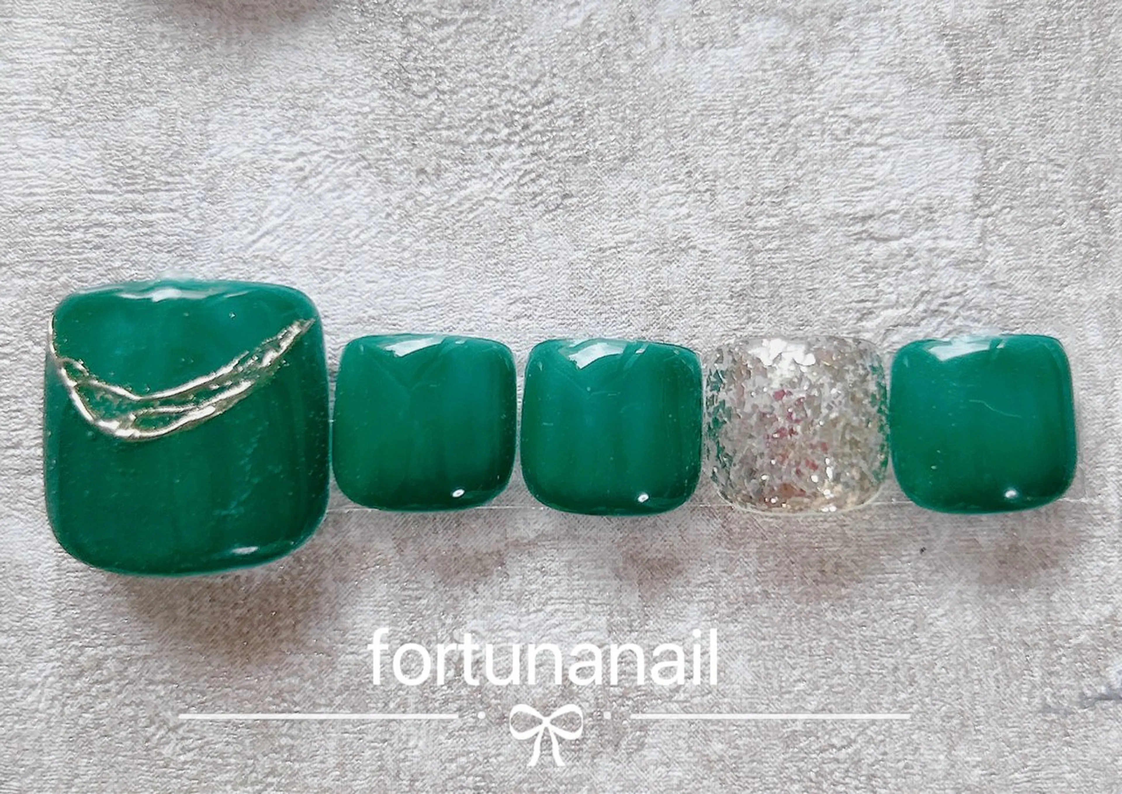 ネイル フットネイル Nail •Head スパFortunaのネイルデザイン