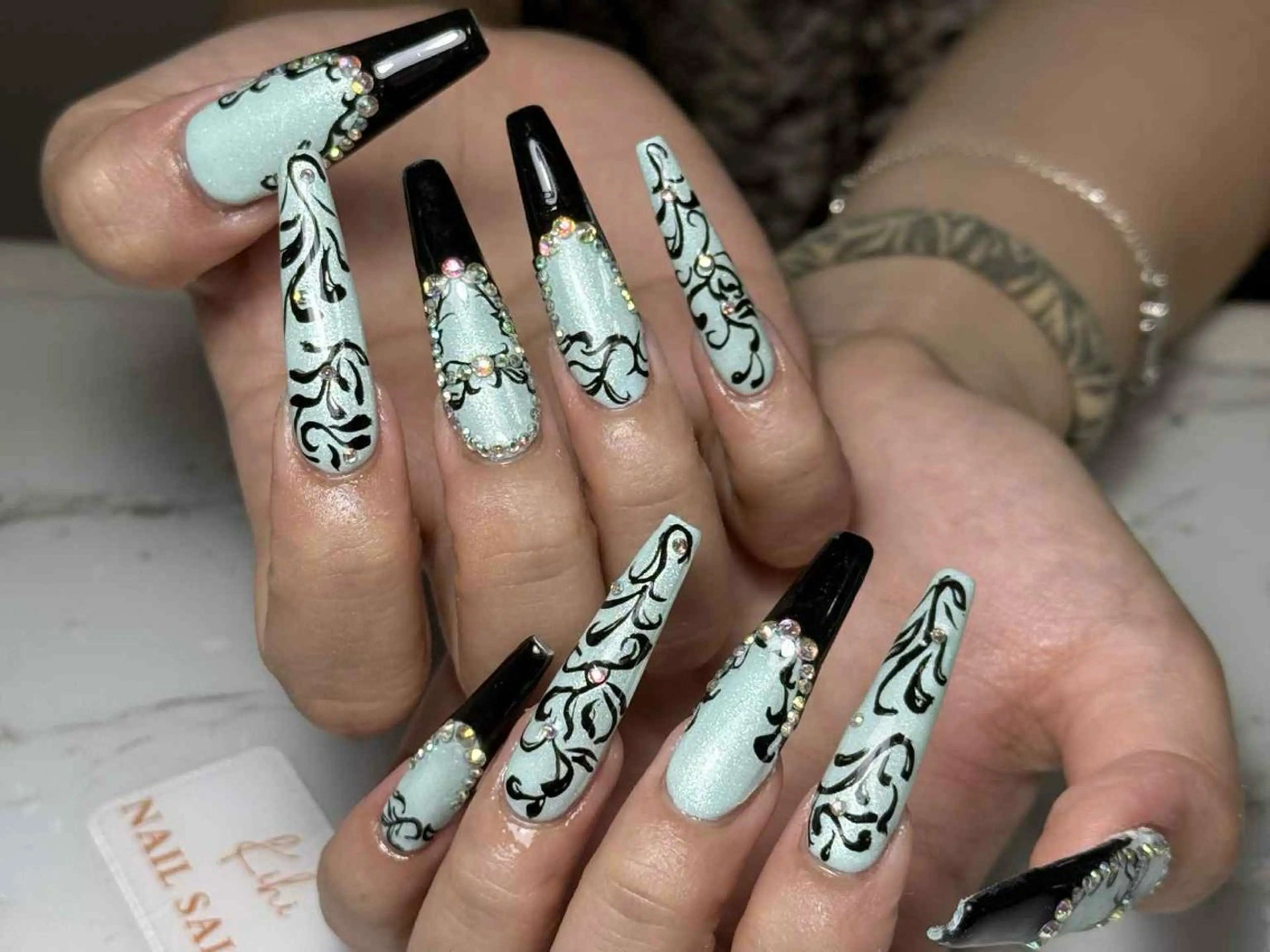 ネイル アートネイル フレンチネイル ジェルネイル グラデーション 韓国ネイル ハンドネイル 💕鈴木ユリ パラジェル/オフ無料のネイルデザイン