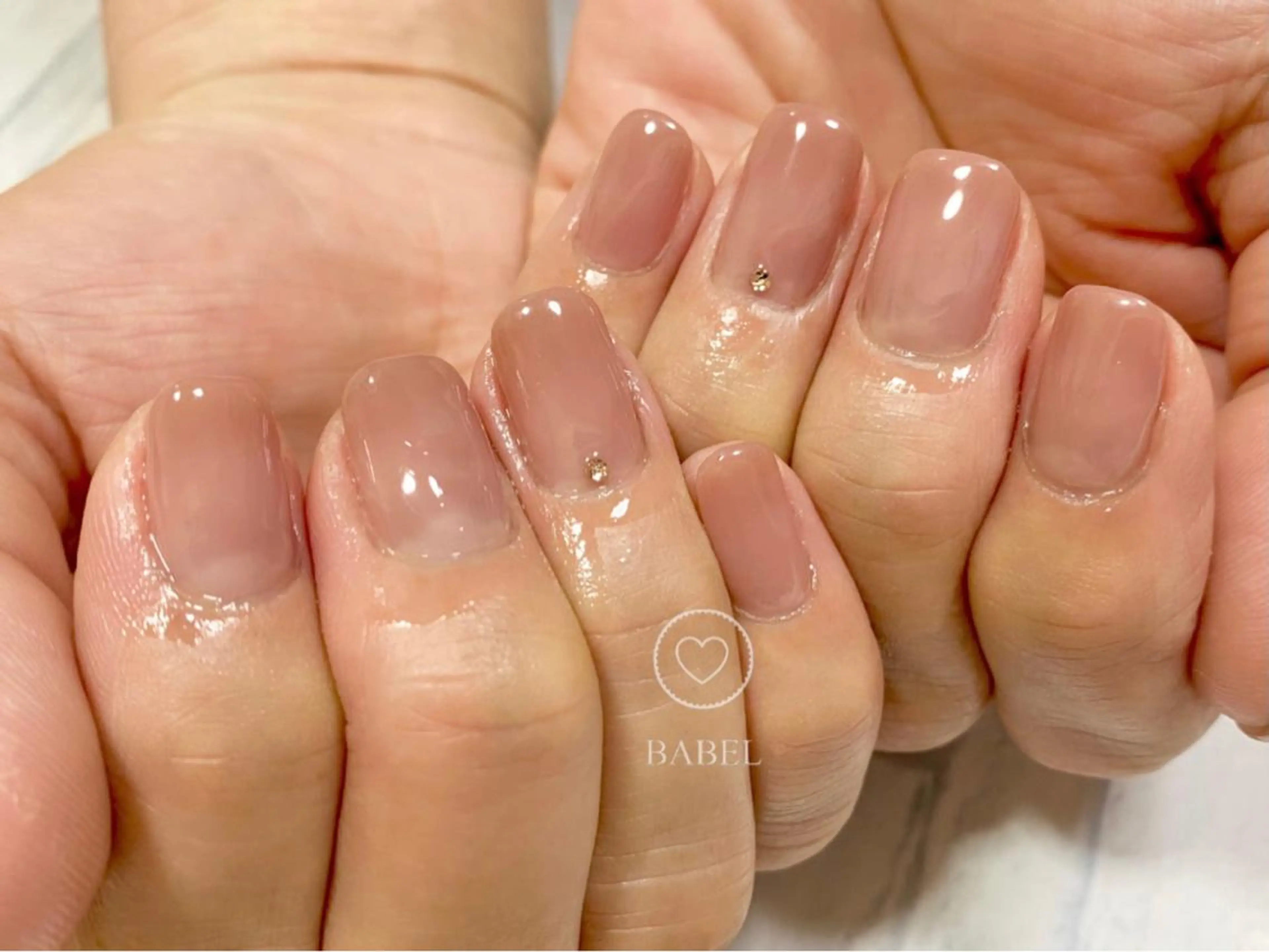 ネイル ジェルネイル グラデーション BABELバベル所属・江戸川橋✨BABEL 【バベル】大人可愛いのネイルデザイン