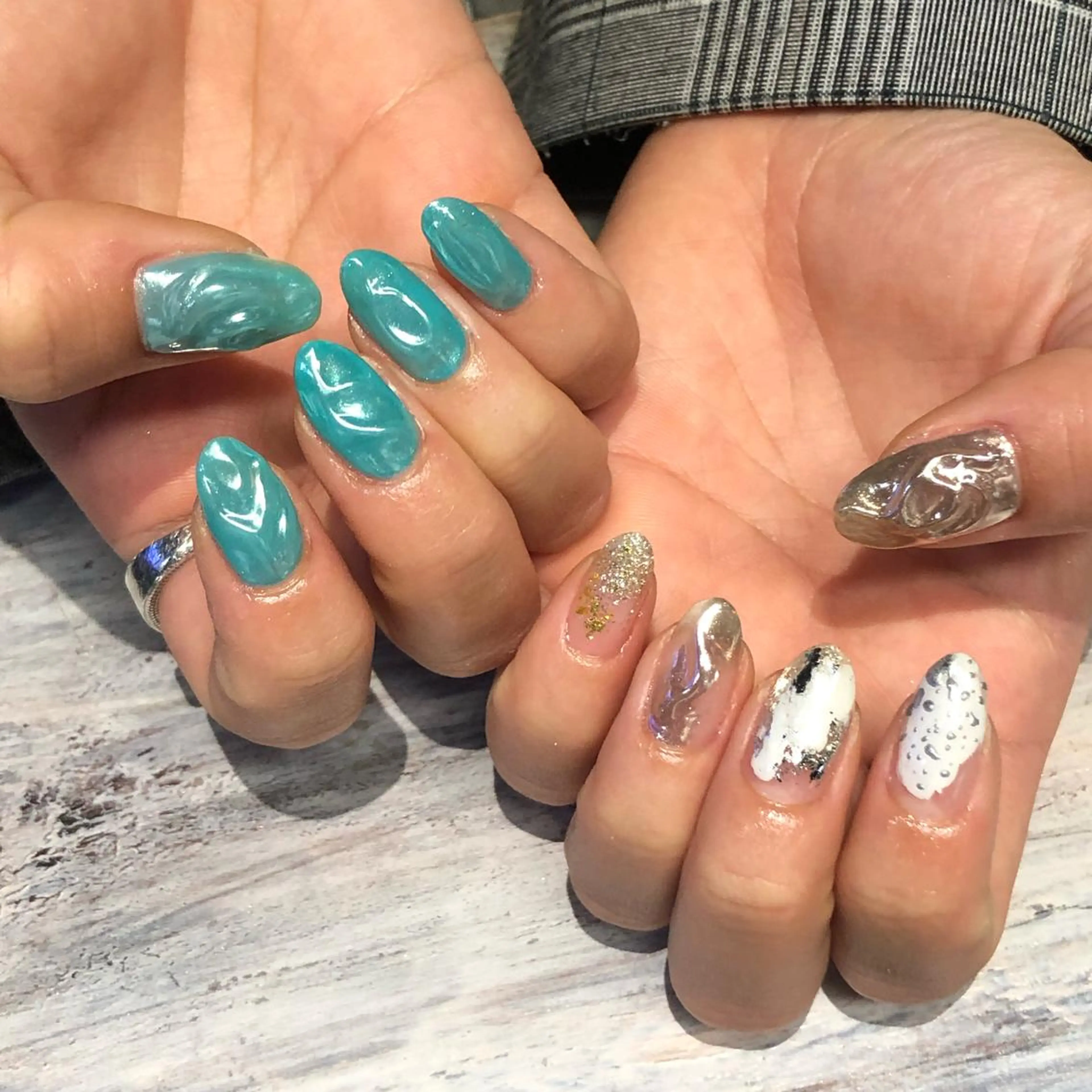 ネイル crestnail所属・小林 束紗のネイルデザイン