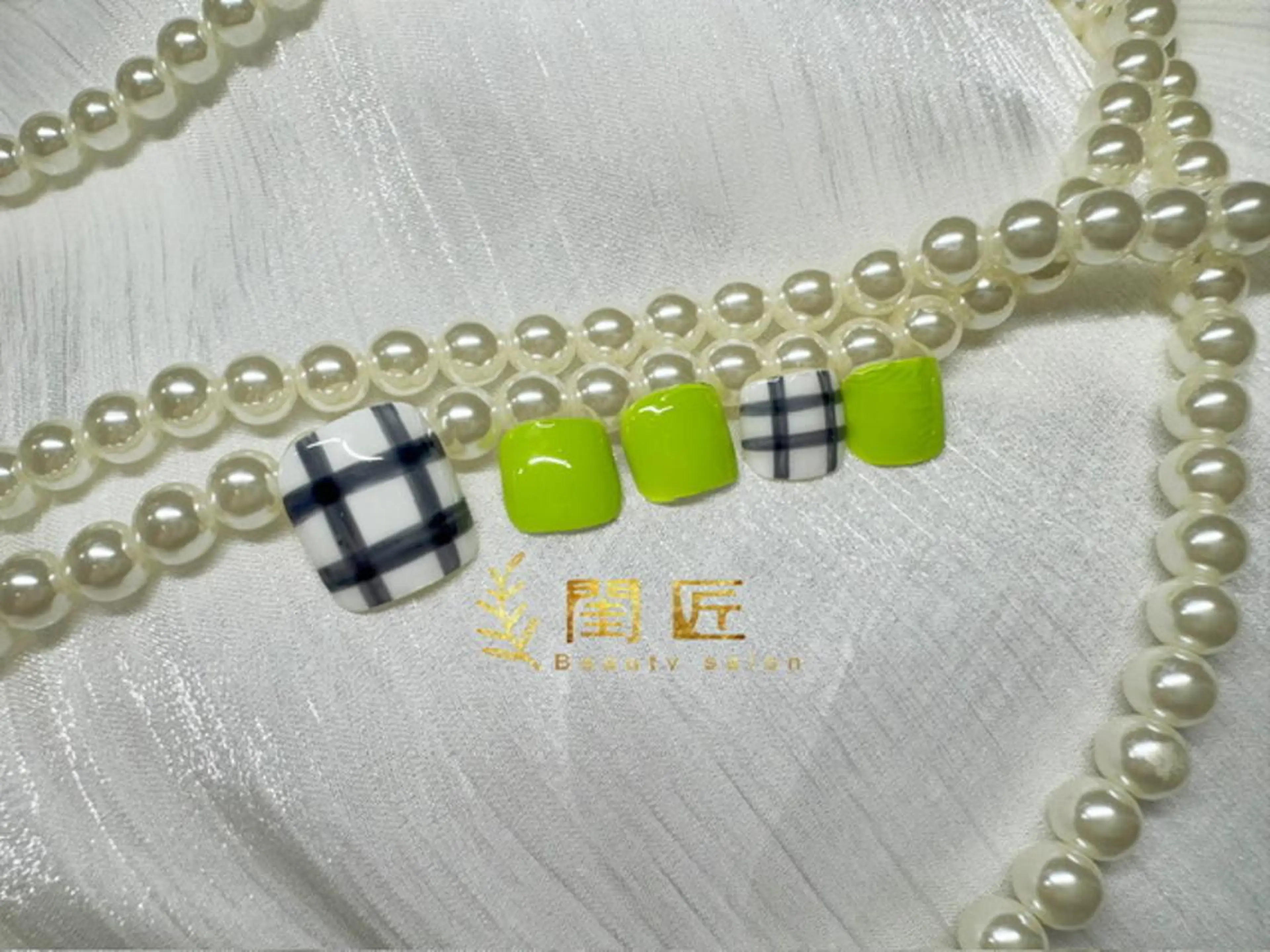 ネイル フットネイル 閨匠 ビューティサロンのネイルデザイン