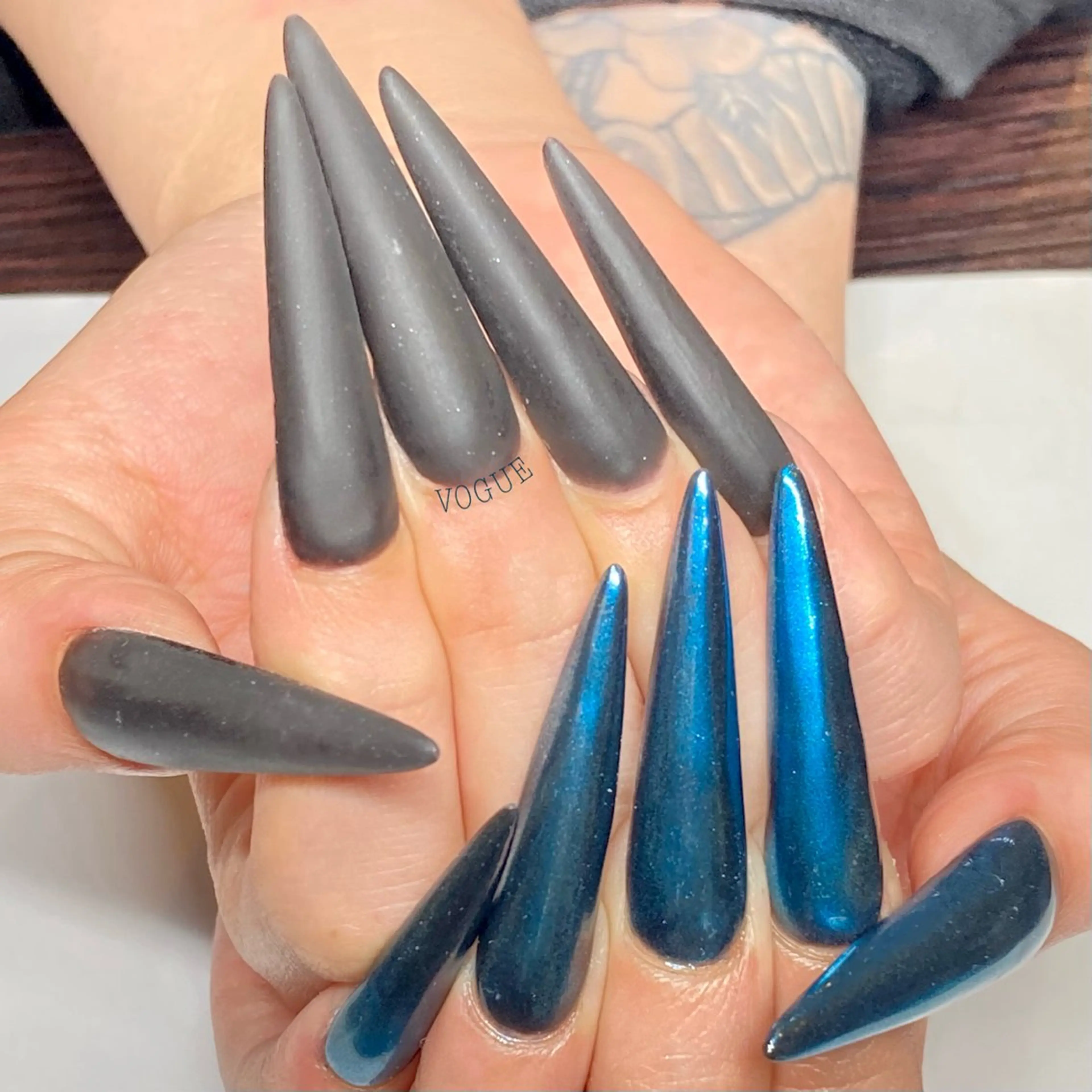 ネイル ハンドネイル VOGUE ×SWANのネイルデザイン