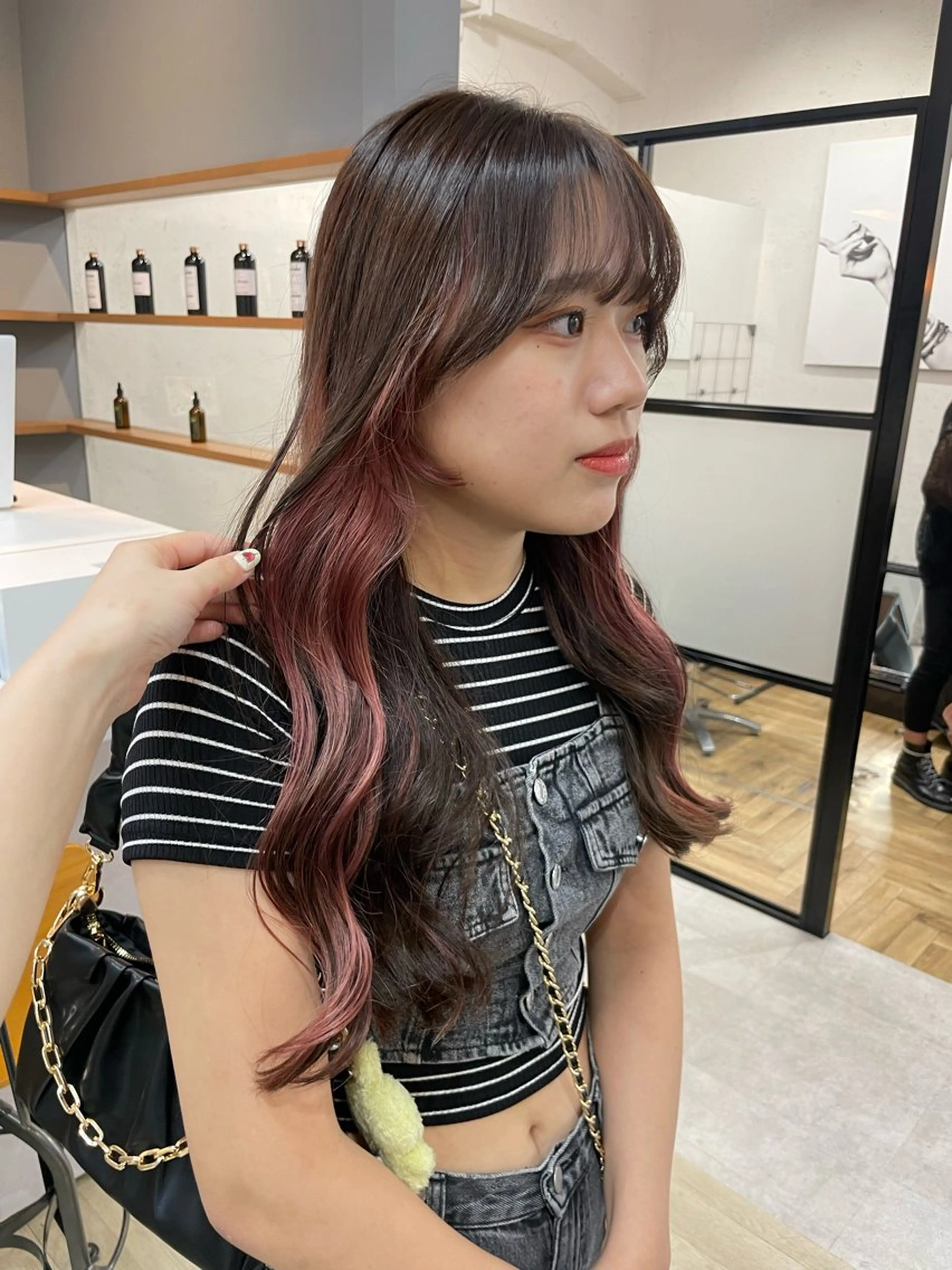 ロング akane .のヘアスタイル