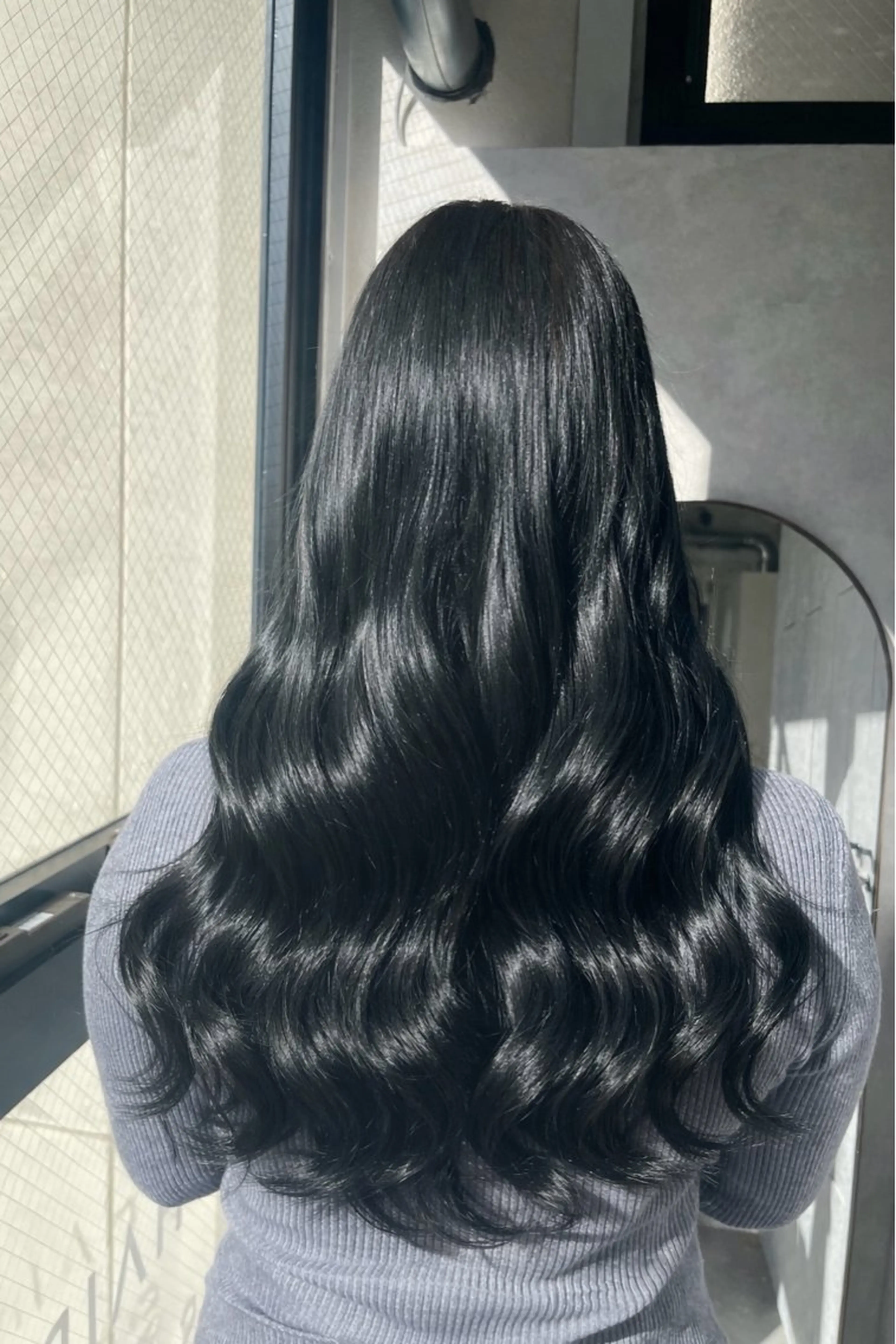 カラー 黒髪 ブルーカラー ブルーブラック ヘアカラー 艶髪カラー特化🧁 RIOのヘアスタイル