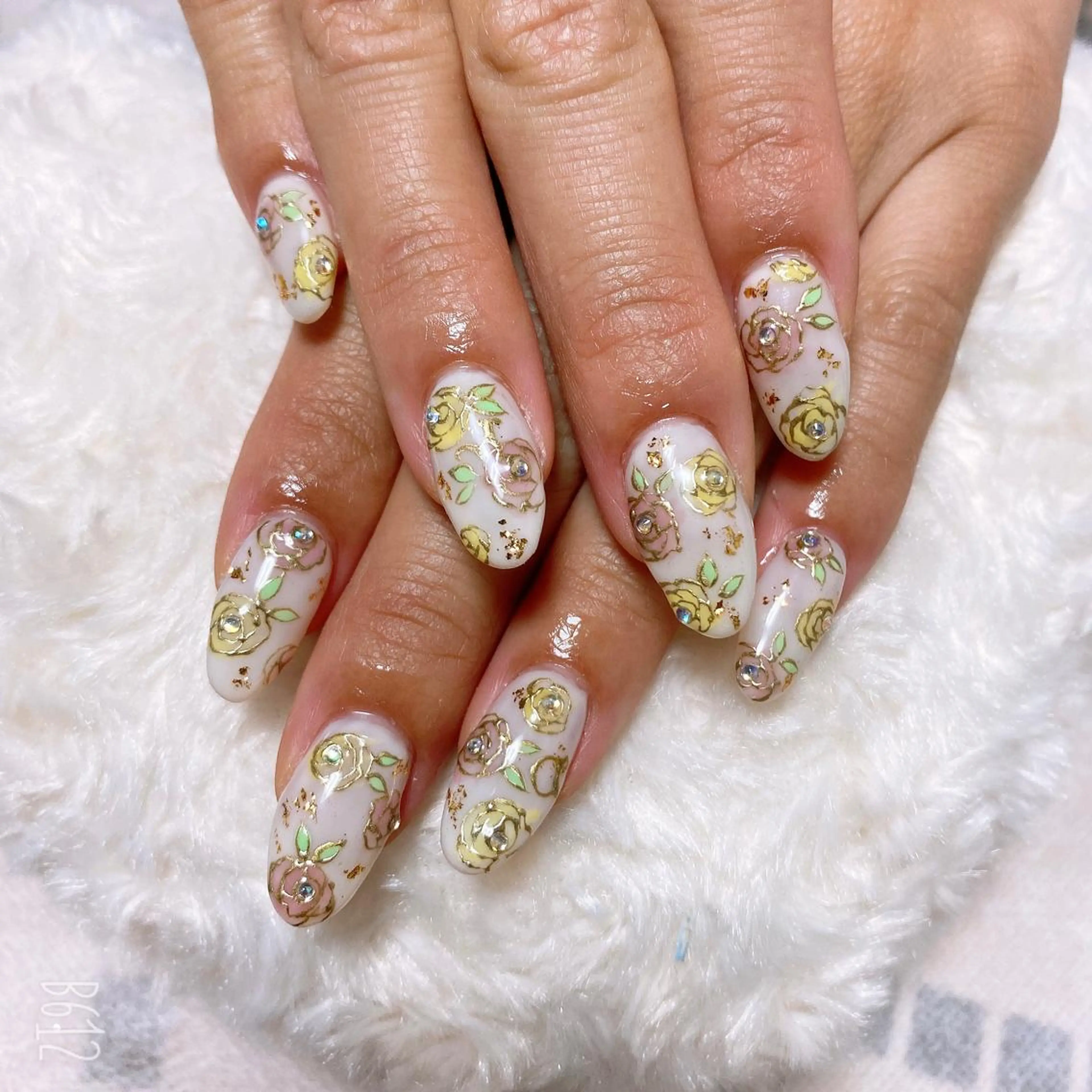 ネイル The Best Beauty受付担当のヘアスタイル