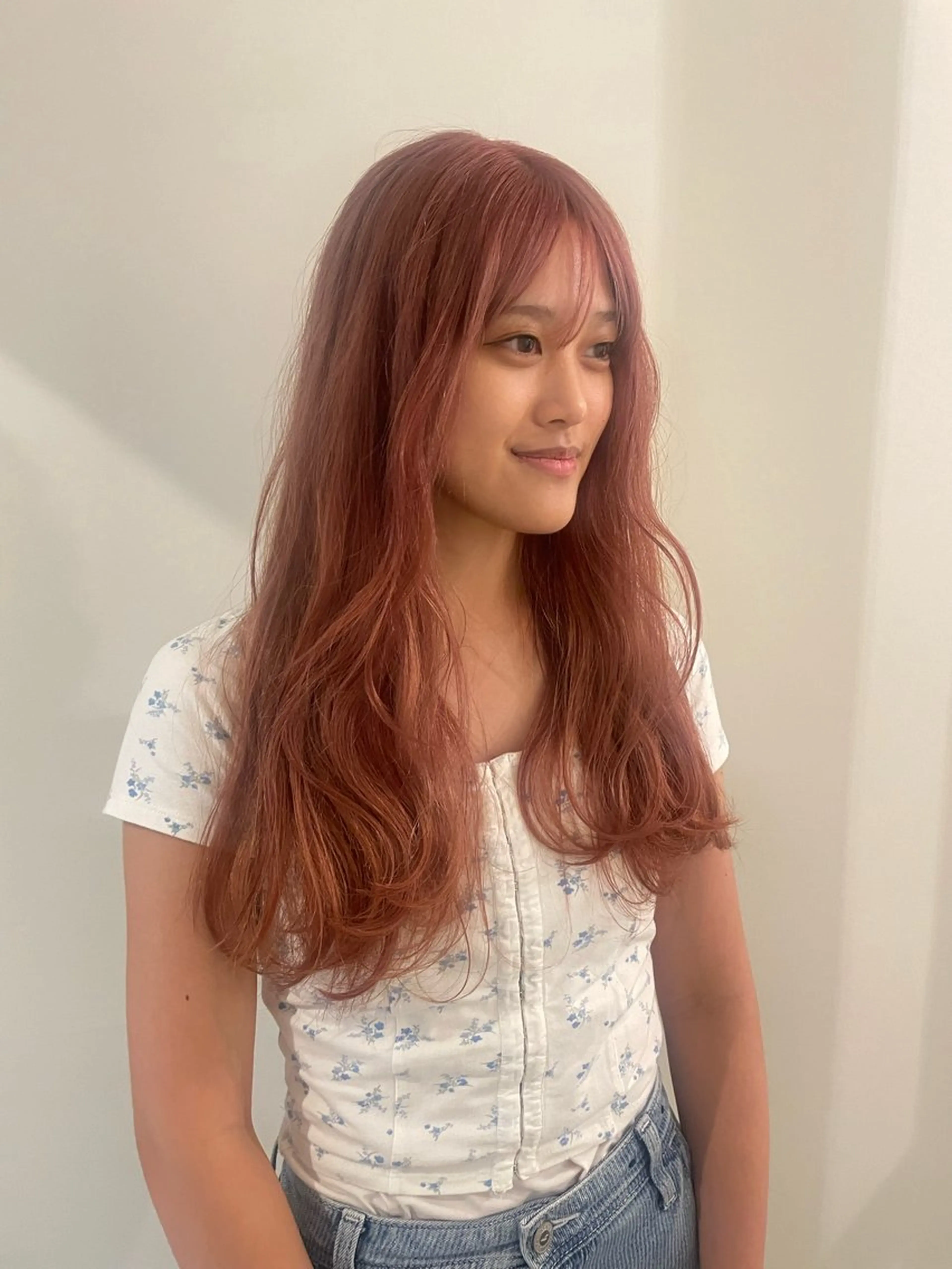 ロング カラー ベージュカラー ピンクカラー ヘアカラー 渋谷 留菜のヘアスタイル