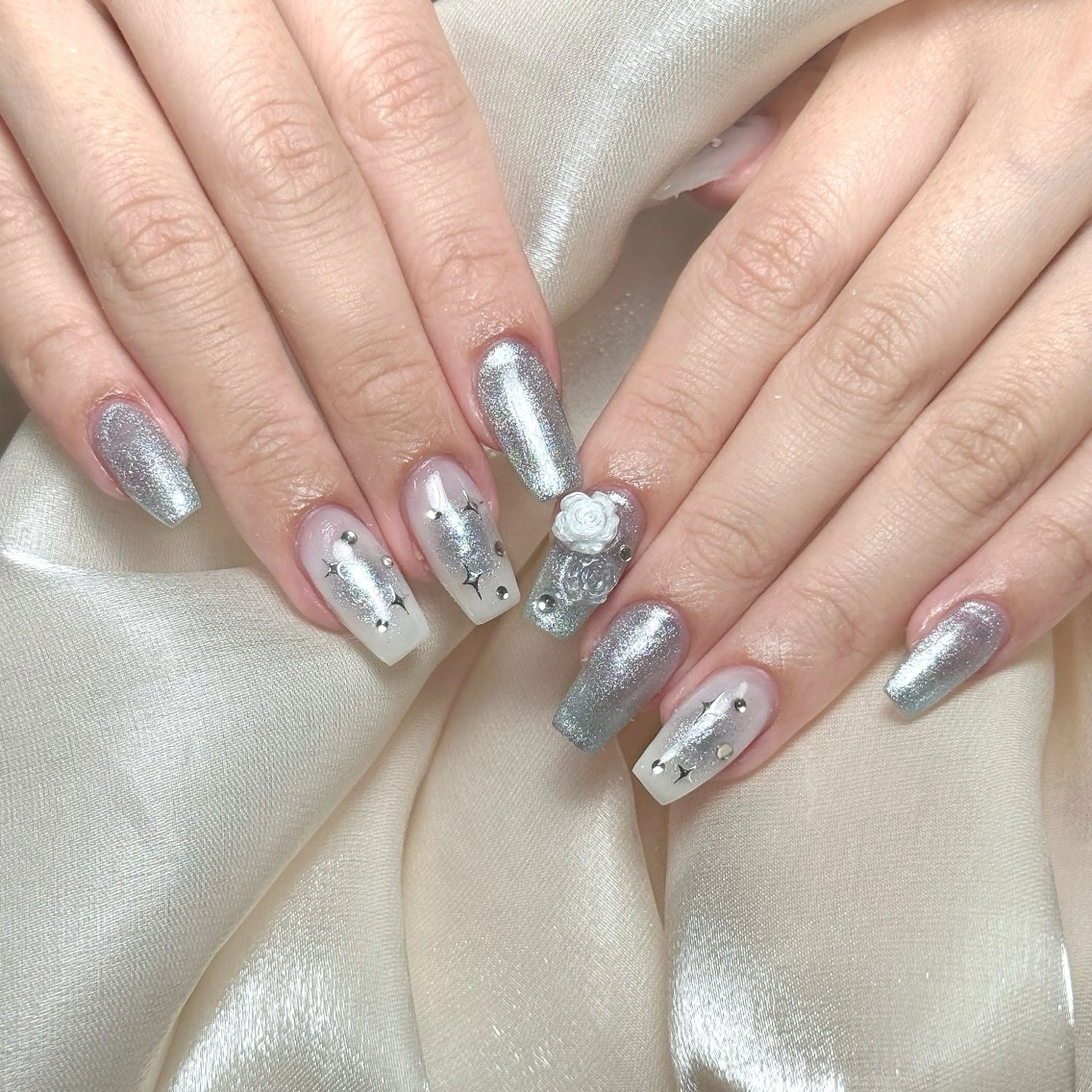 ネイル マギー ネイル🦋のネイルデザイン