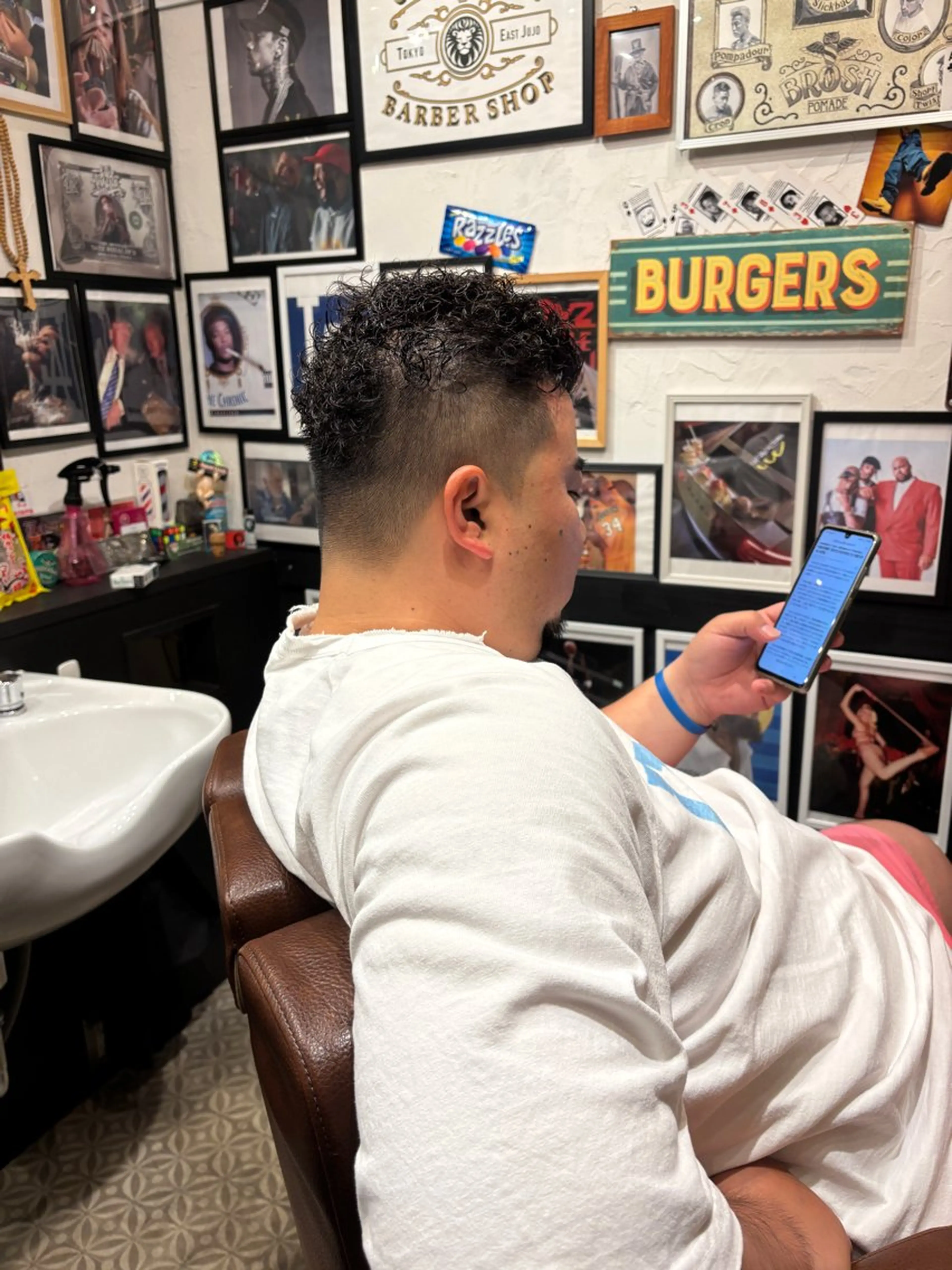 ショート メンズ フェードカット メンズパーマ CribHoodbarbershop所属・白井 昇太のヘアスタイル