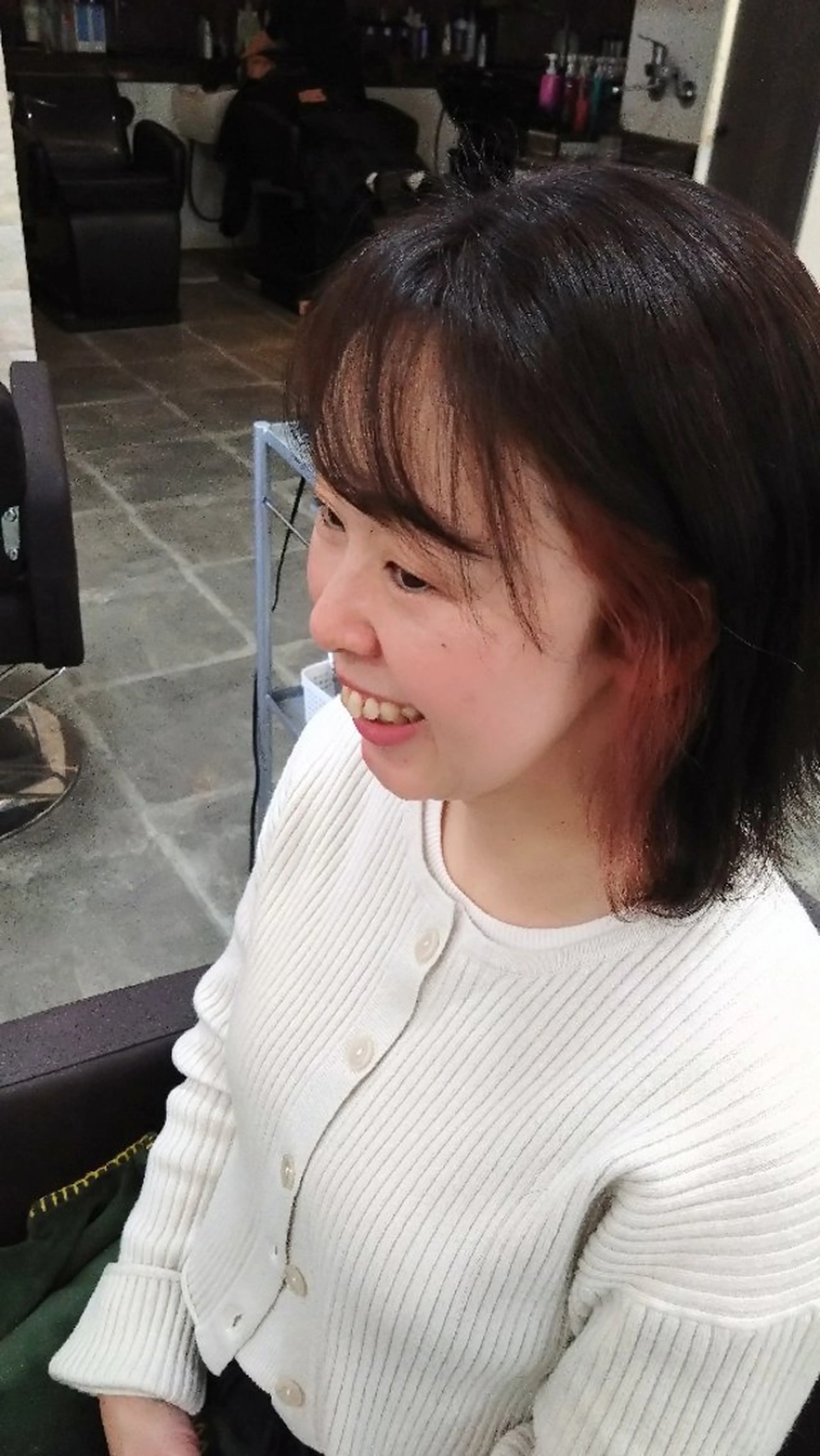 ミディアム est hair selma 自由が丘店所属・有賀 ちかのヘアスタイル